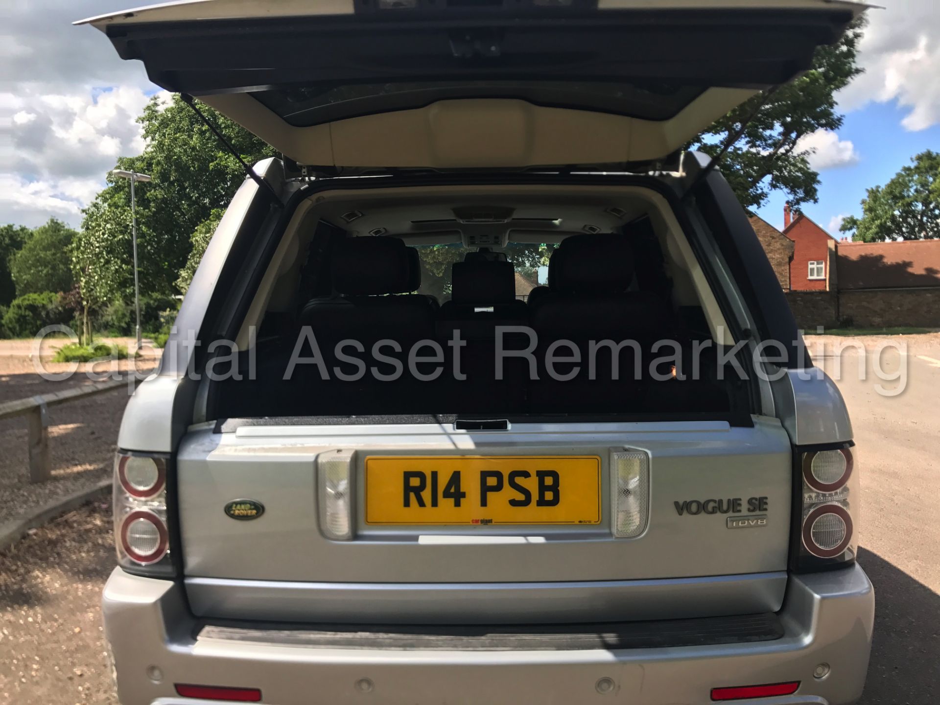 (On Sale) RANGE ROVER VOGUE SE 'TDV8' (2008) 'AUTO - LEATHER - SAT NAV - DVD' *HUGE SPEC* (NO VAT) - Image 17 of 36