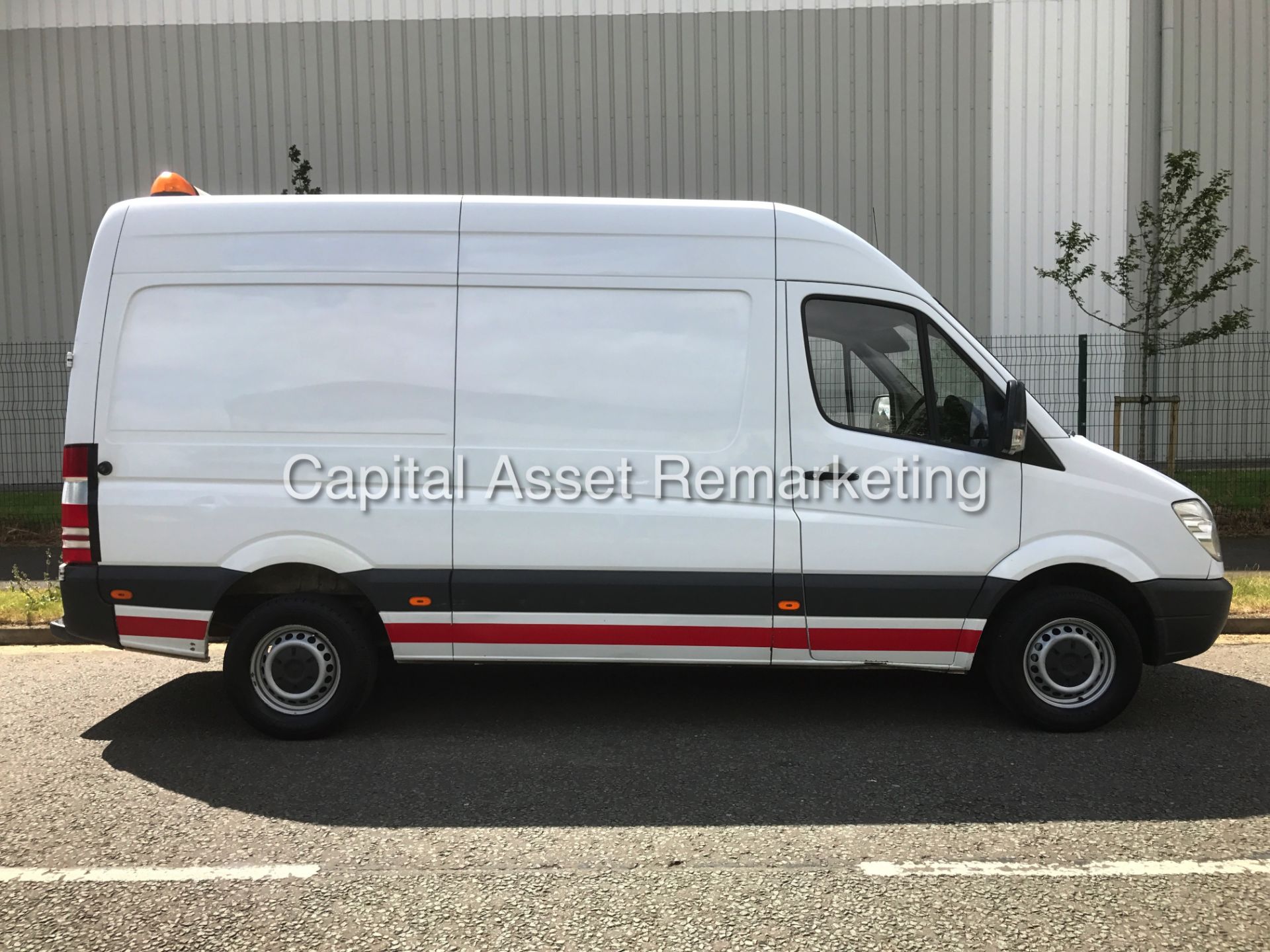 MERCEDES SPRINTER 313CDI "130BHP-6 SPEED" MWB / HI TOP (2013 MODEL) 1 OWNER FSH - CRUISE -ELEC PACK - Image 9 of 18