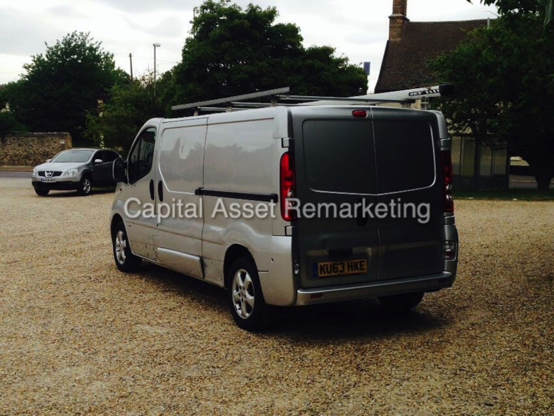 VAUXHALL VIVARO 2.0CDTI "SPORTIVE - 115BHP" LWB (2014 MODEL) AIR CON - ELEC PACK - SILVER - ALLOYS - Image 4 of 14