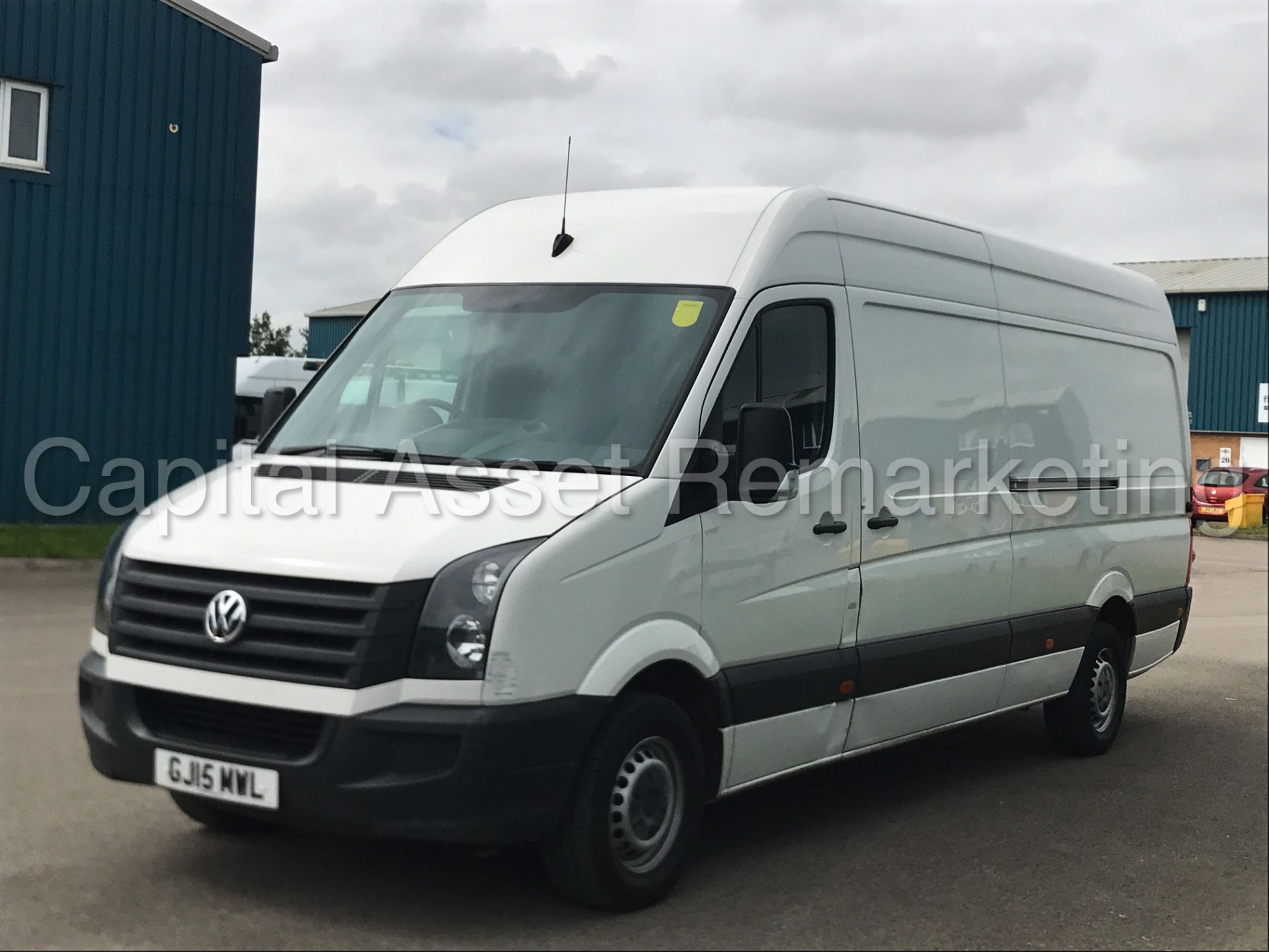 VOLKSWAGEN CRAFTER CR35 'LWB HI-ROOF' (2015) '2.0 TDI - 136 BHP - 6 SPEED' (1 COMPANY OWNER) - Image 3 of 24