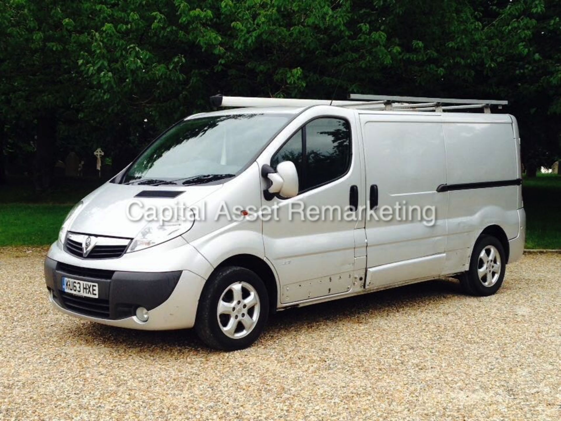 VAUXHALL VIVARO 2.0CDTI "SPORTIVE - 115BHP" LWB (2014 MODEL) AIR CON - ELEC PACK - SILVER - ALLOYS - Image 5 of 14