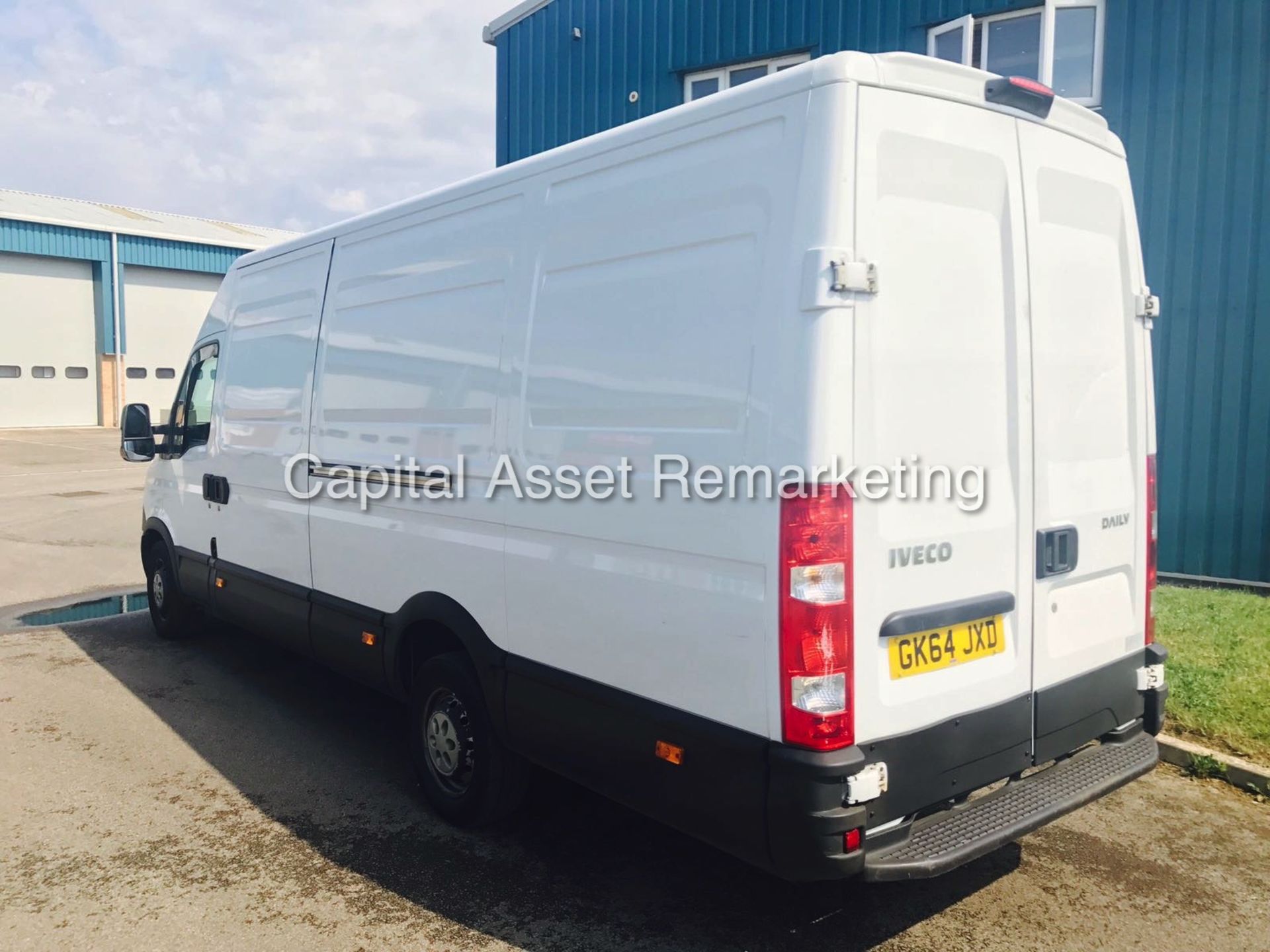 IVECO DAILY 2.3D "150BHP - 6 SPEED" 35S15 LWB / HI TOP (2015 MODEL - NEW SHAPE) 1 OWNER - ELEC PACK - Image 4 of 14