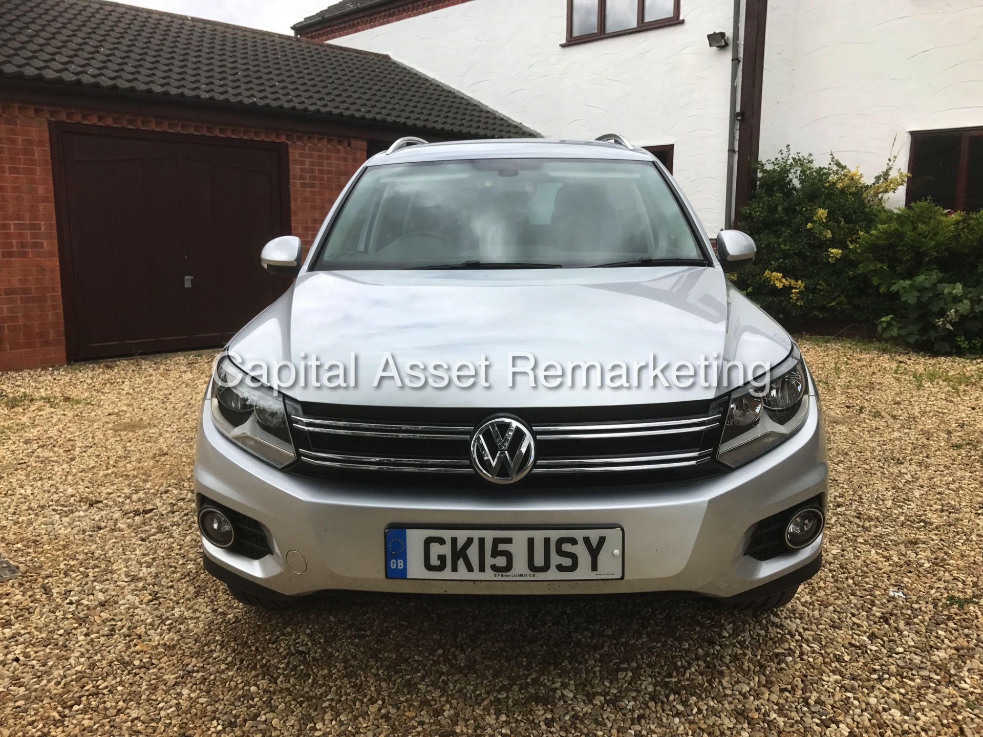 VOLKSWAGEN TIGUAN 2.0TDI "140BHP - DSG" 4MATIC (15 REG) 1 OWNER FSH -CLIMATE-ELEC PACK -HEATED SEATS - Image 2 of 25