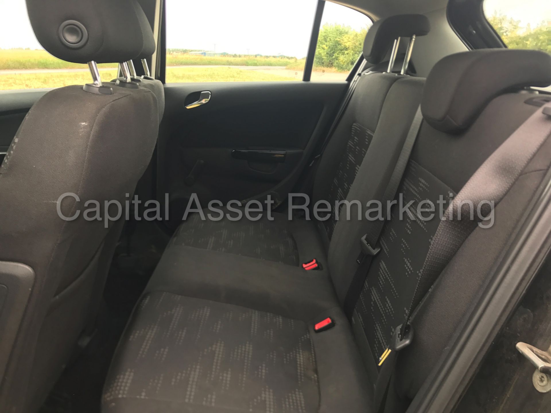 (On Sale) VAUXHALL CORSA 'EXCLUSIVE' 5 DOOR HATCHBACK (2012 MODEL) 'CDTI - 5 SPEED - A/C' - Image 14 of 23