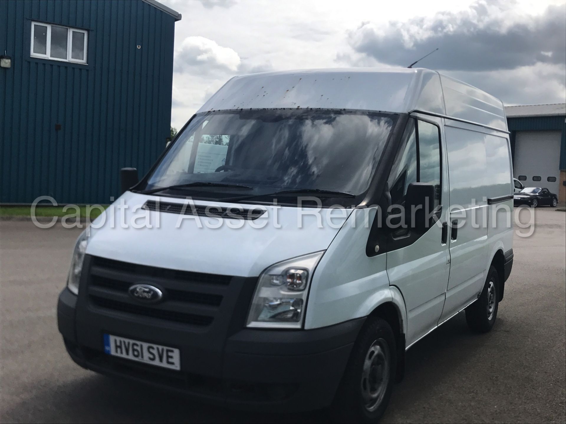 (On Sale) FORD TRANSIT 85 T280 FWD 'SWB HI-ROOF' (2012 MODEL) '2.2 TDCI - 5 SPEED' (1 FORMER KEEPER) - Image 4 of 22