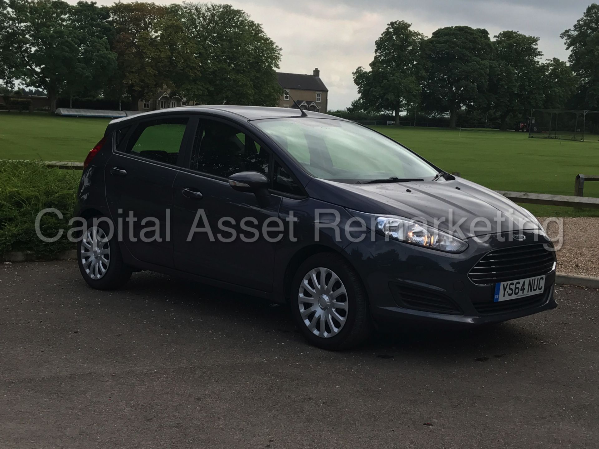 FORD FIESTA 'STYLE' 5 DOOR HATCHBACK (2015 MODEL) '1.5 TDCI - 60 MPG - AIR CON' (1 OWNER - FSH) - Image 10 of 32