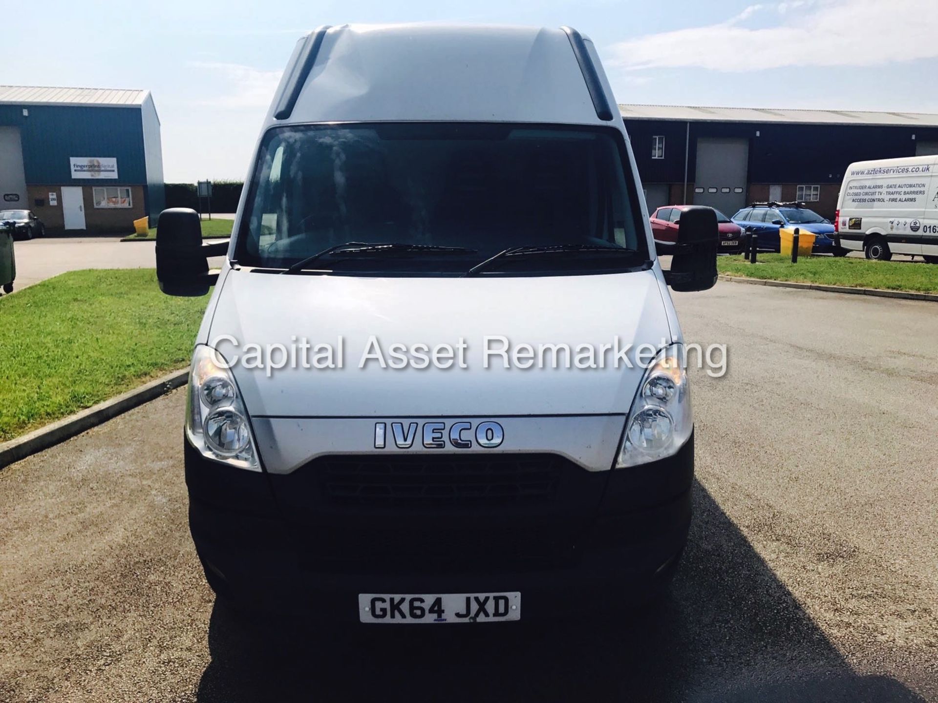 IVECO DAILY 2.3D "150BHP - 6 SPEED" 35S15 LWB / HI TOP (2015 MODEL - NEW SHAPE) 1 OWNER - ELEC PACK - Image 2 of 14