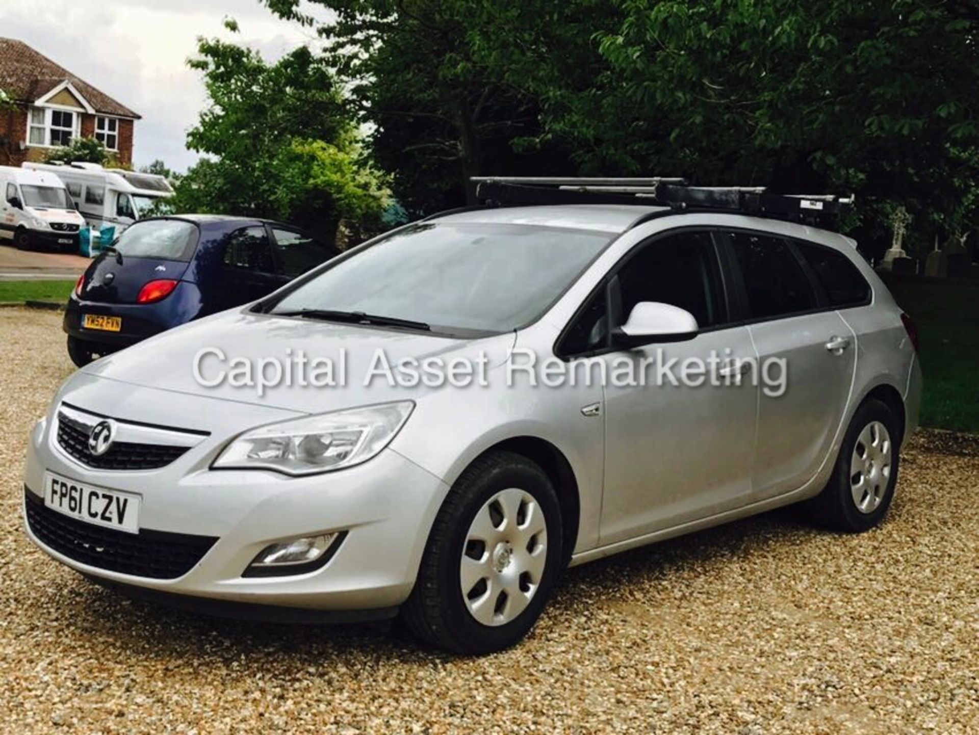(ON SALE) VAUXHALL ASTRA 'EXCLUSIVE' (2012 MODEL) '1.7 CDTI - ECOFLEX - 6 SPEED' *AIR CON* (1 OWNER) - Image 4 of 19