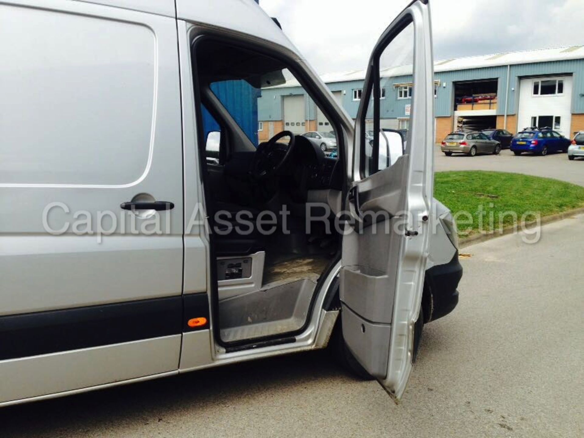 MERCEDES-BENZ SPRINTER 313 CDI 'MWB HI-ROOF (2014 - NEW MODEL) *FRIDGE VAN* '130 BHP - 6 SPEED - A/C - Image 9 of 16