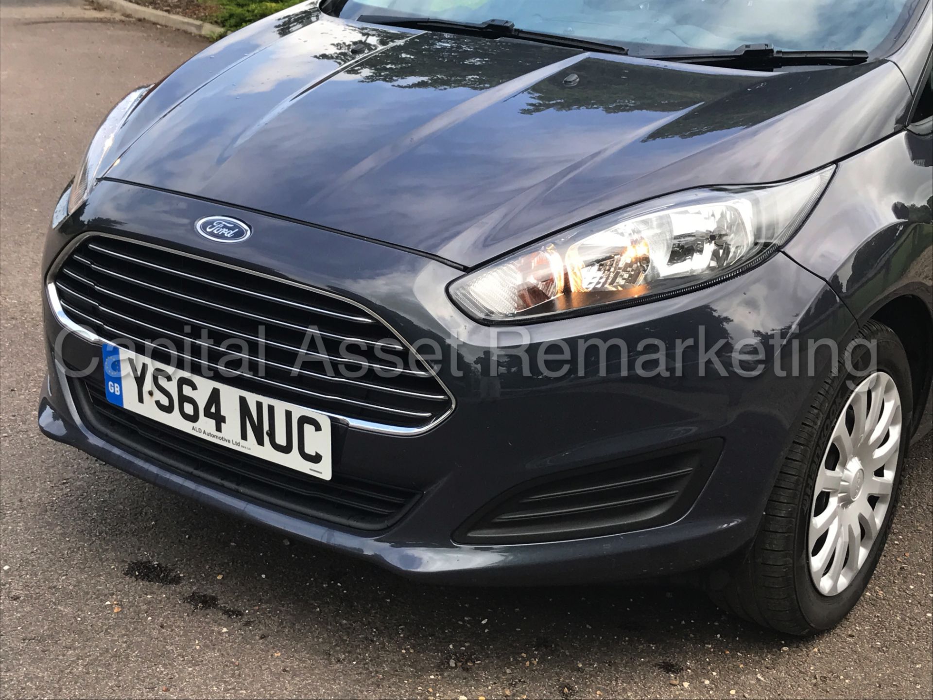 FORD FIESTA 'STYLE' 5 DOOR HATCHBACK (2015 MODEL) '1.5 TDCI - 60 MPG - AIR CON' (1 OWNER - FSH) - Image 12 of 32