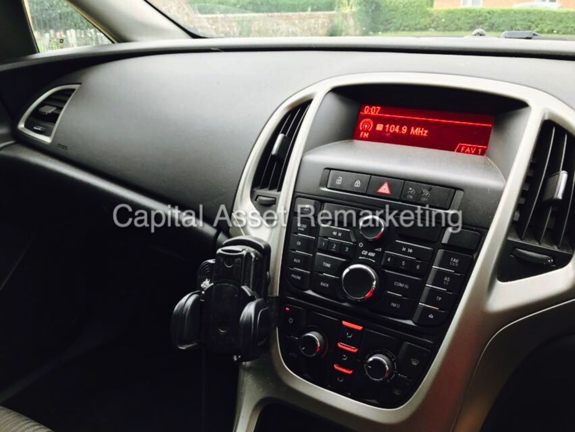 (ON SALE) VAUXHALL ASTRA 'EXCLUSIVE' (2012 MODEL) '1.7 CDTI - ECOFLEX - 6 SPEED' *AIR CON* (1 OWNER) - Image 16 of 19
