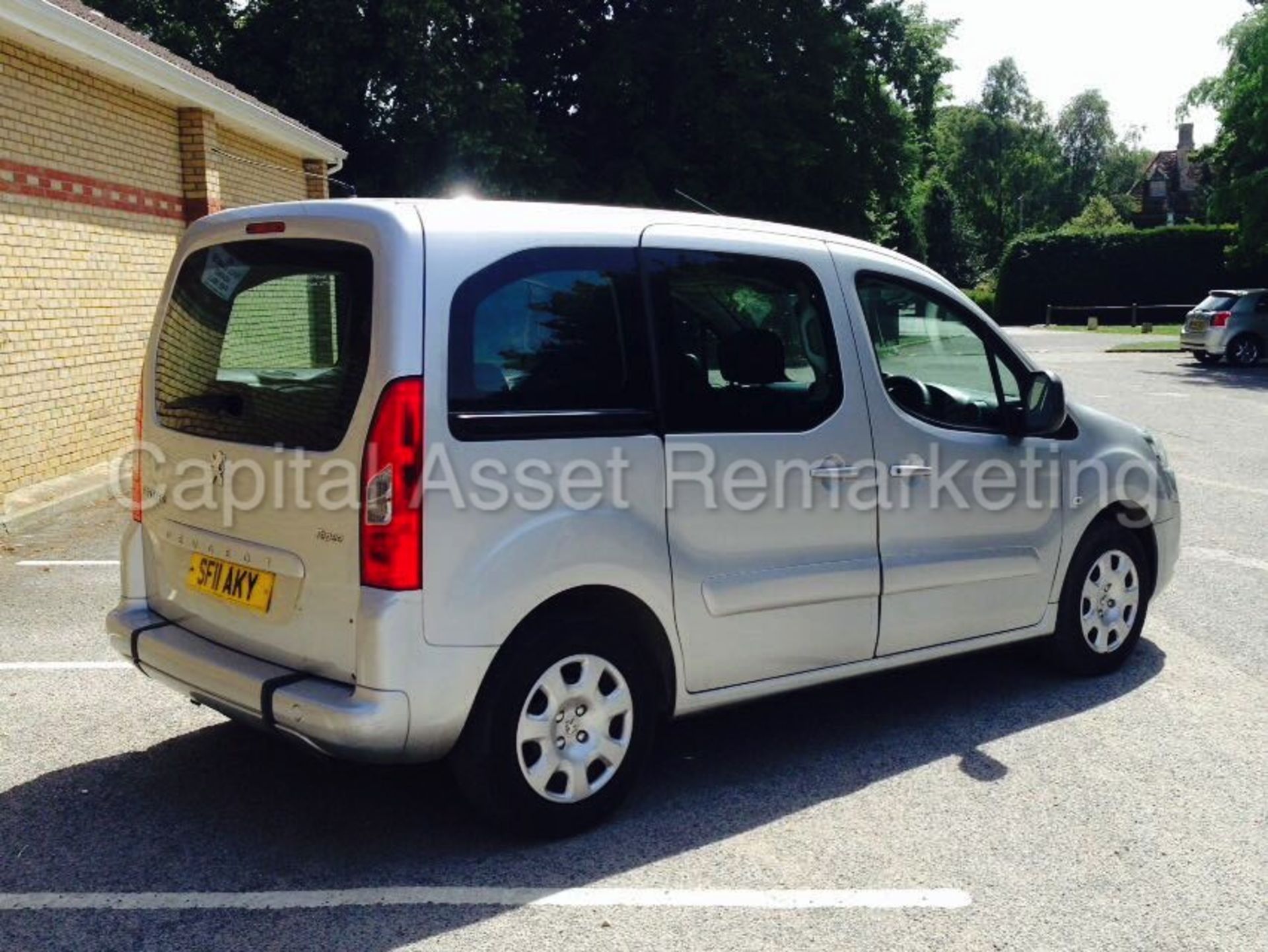 PEUGEOT PARTNER 'TEPEE S' *5 SEATER* (2011) '1.6 HDI - AIR CON' *WHEEL CHAIR ACCESS* (NO VAT) - Image 7 of 21