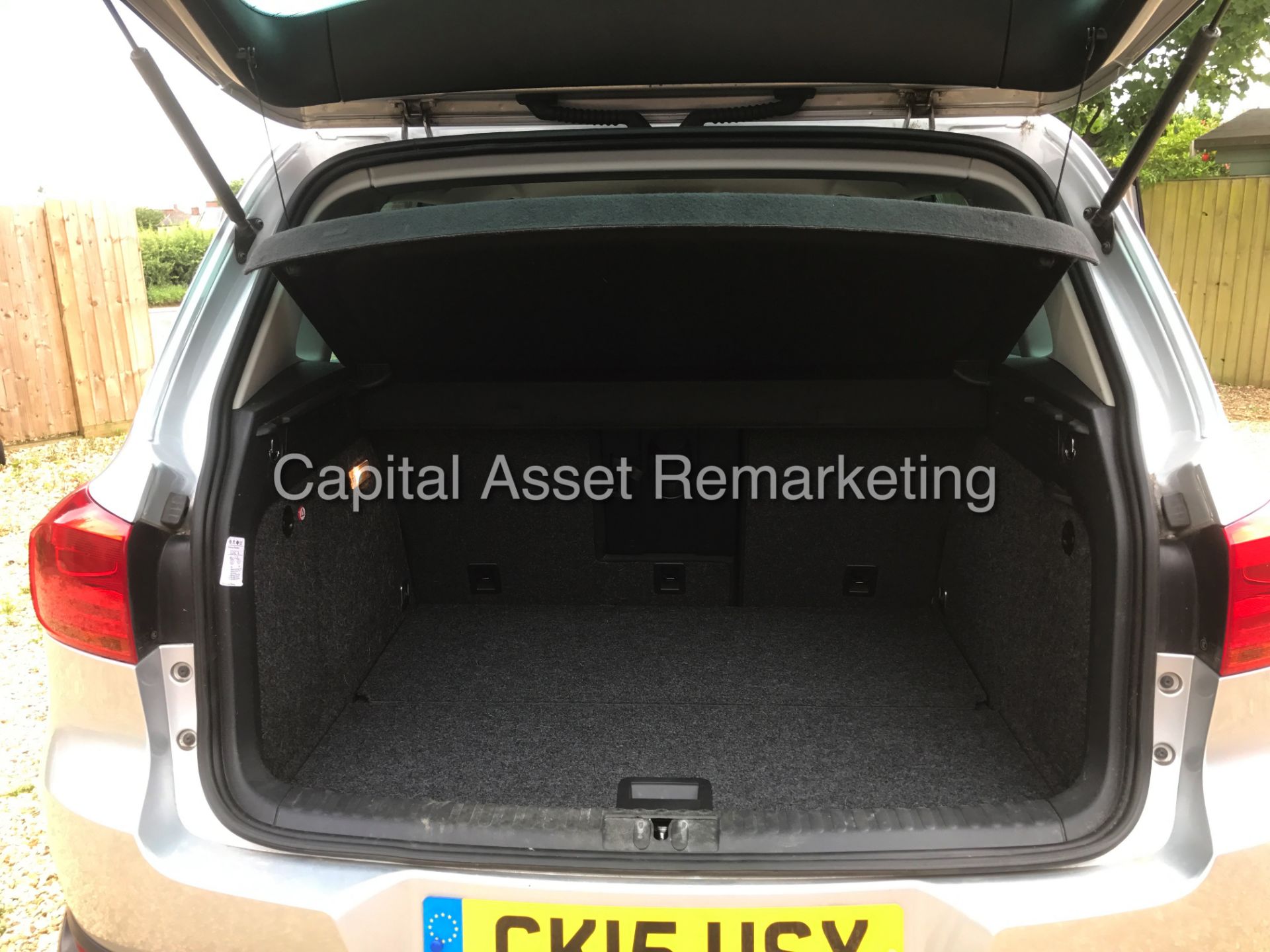 VOLKSWAGEN TIGUAN 2.0TDI "140BHP - DSG" 4MATIC (15 REG) 1 OWNER FSH -CLIMATE-ELEC PACK -HEATED SEATS - Image 24 of 25