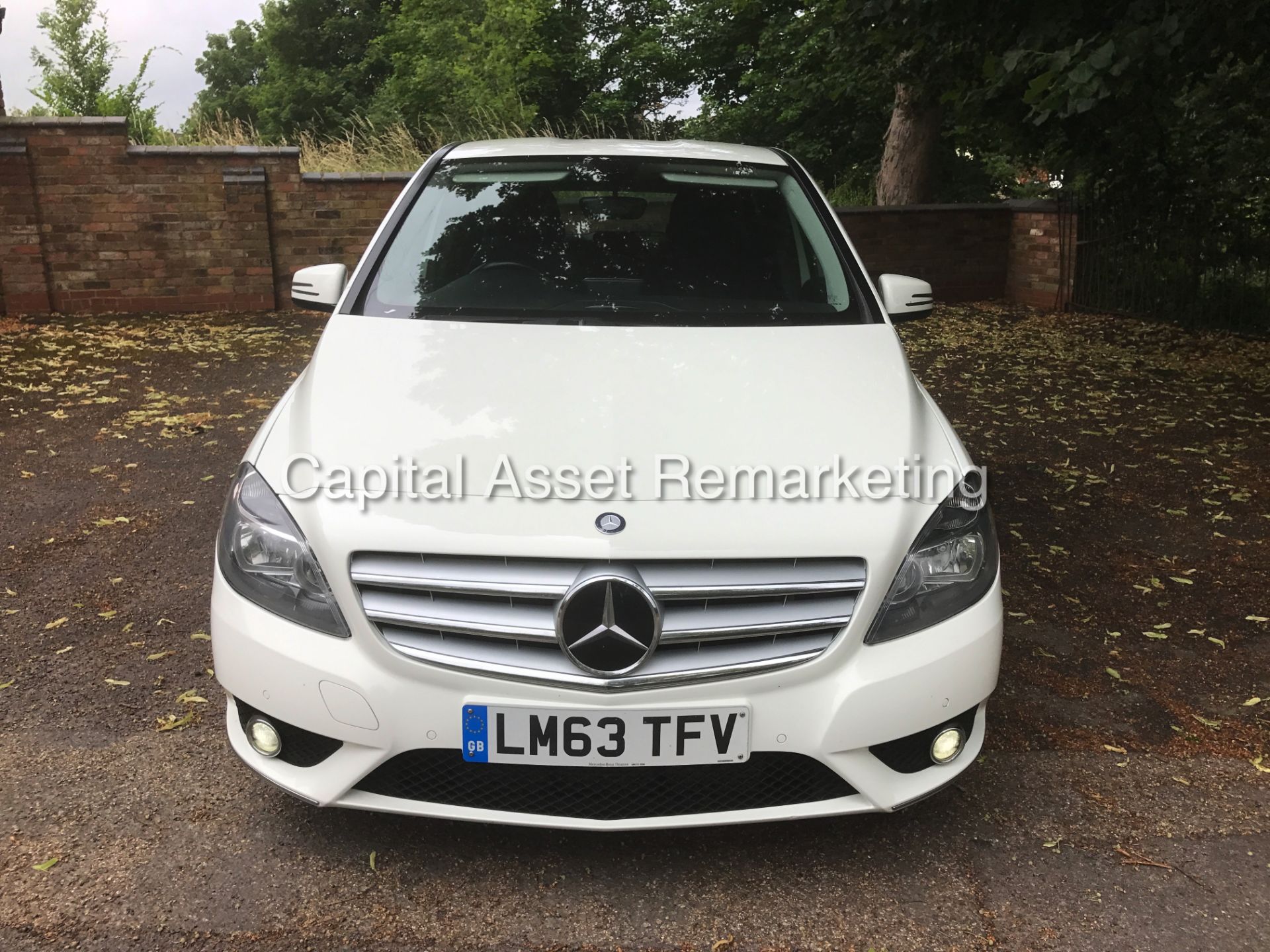 MERCEDES B180CDI "SE - BLUEEFFICIENCY" 2014 YEAR - SAT NAV -1 OWNER FSH -PARKING SENSORS -GREAT SPEC - Image 3 of 18