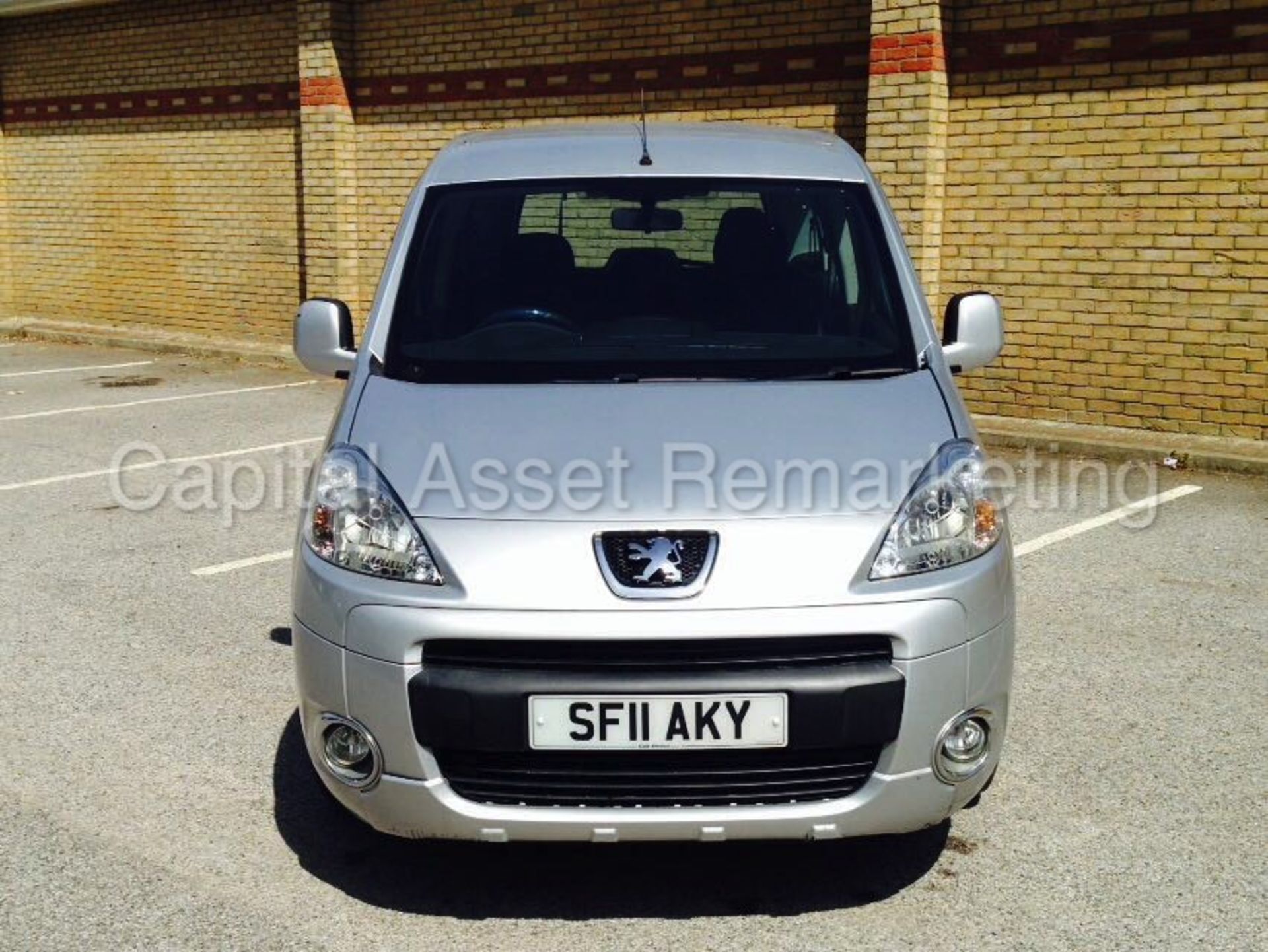 PEUGEOT PARTNER 'TEPEE S' *5 SEATER* (2011) '1.6 HDI - AIR CON' *WHEEL CHAIR ACCESS* (NO VAT) - Image 2 of 21