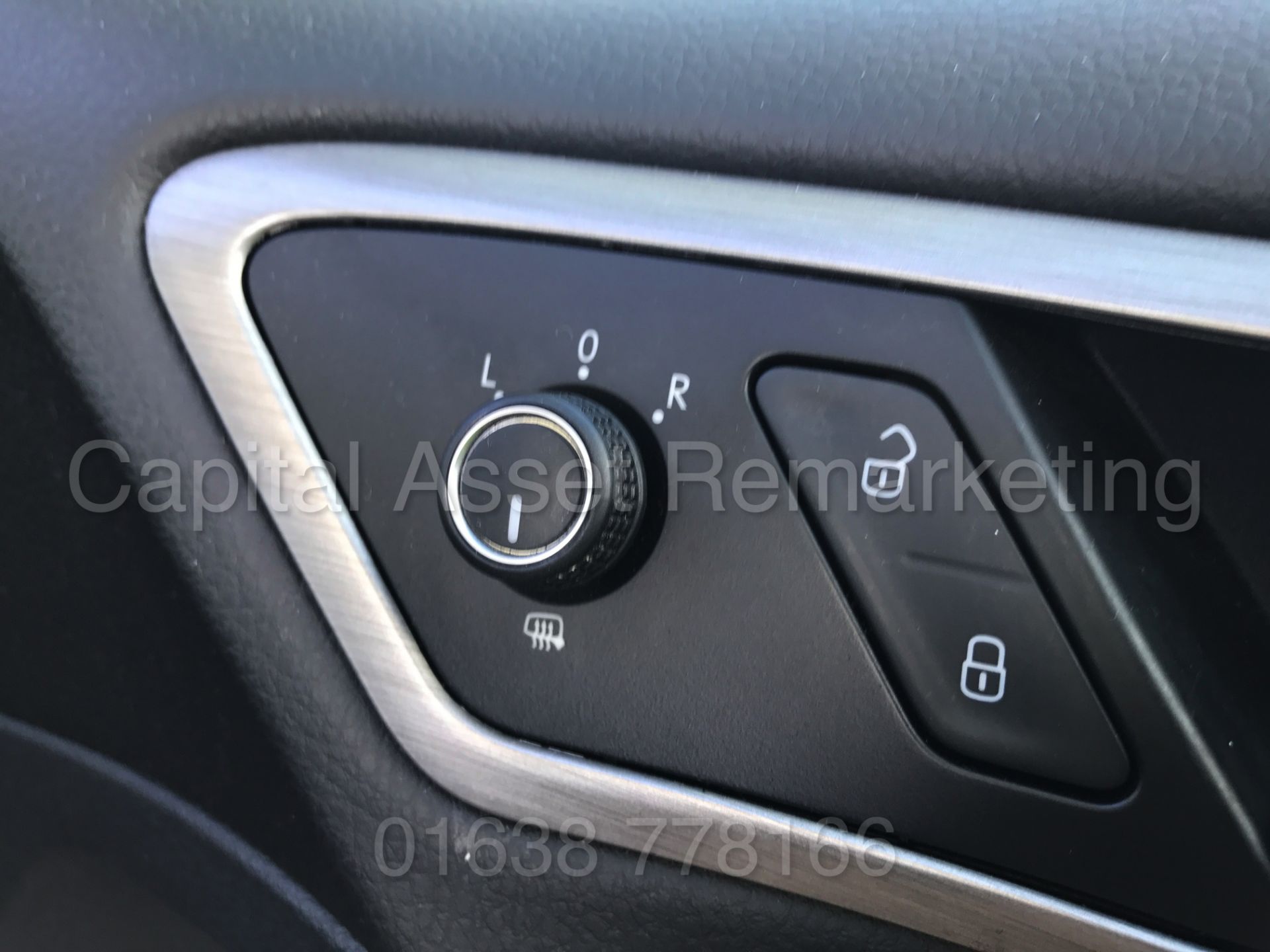 VOLKSWAGEN GOLF 'SE TECH' 5 DOOR ESTATE (2014) 'TDI - MEDIA - A/C - ELEC PACK' *1 OWNER* (65 MPG+) - Image 29 of 31