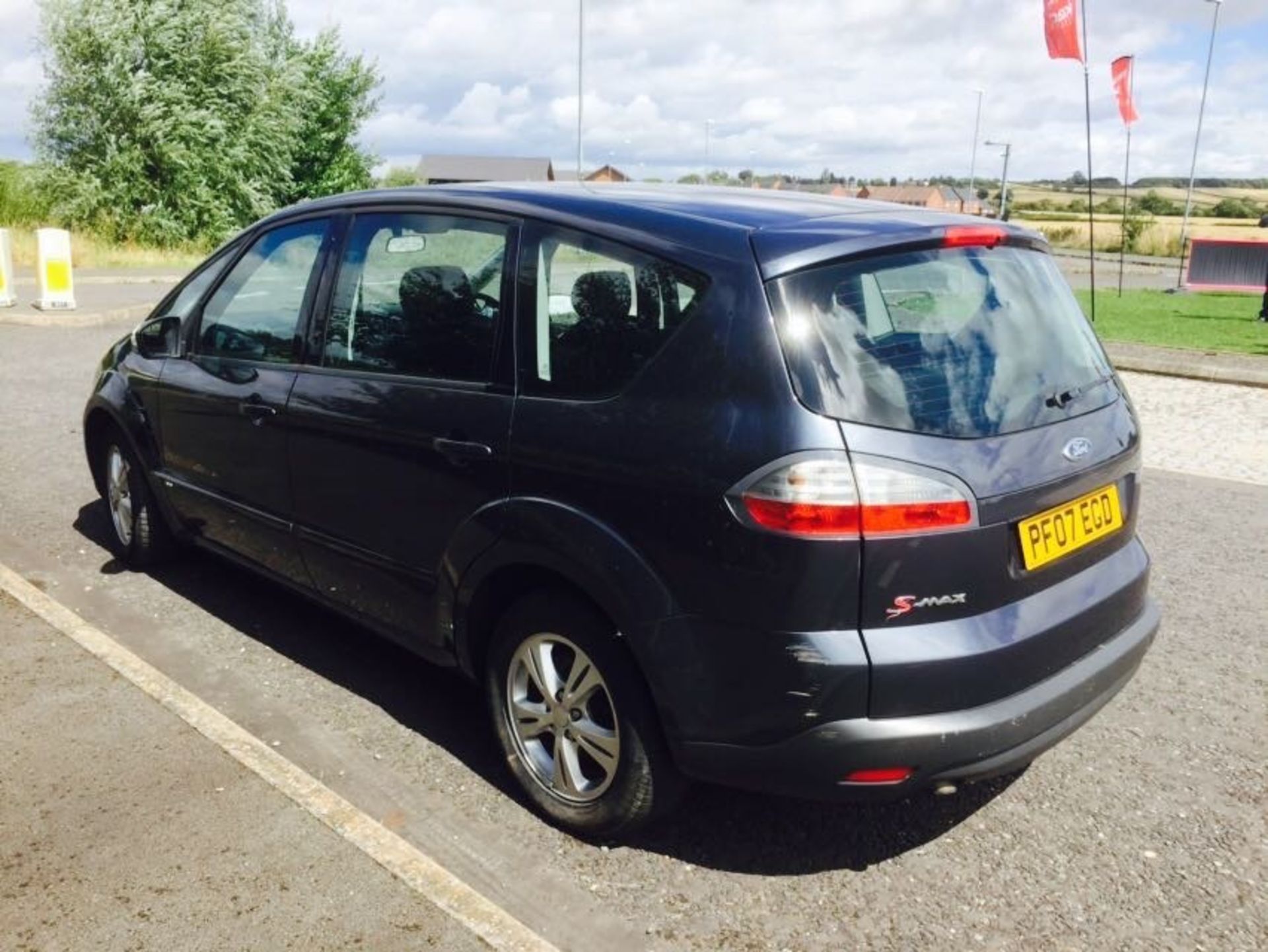 On Sale FORD S MAX 2.0 TDCI "ZETEC" 7 SEATER MPV - NEW SHAPE - ONLY 88K MILES - AIR CON - ELEC PACK - Image 4 of 16