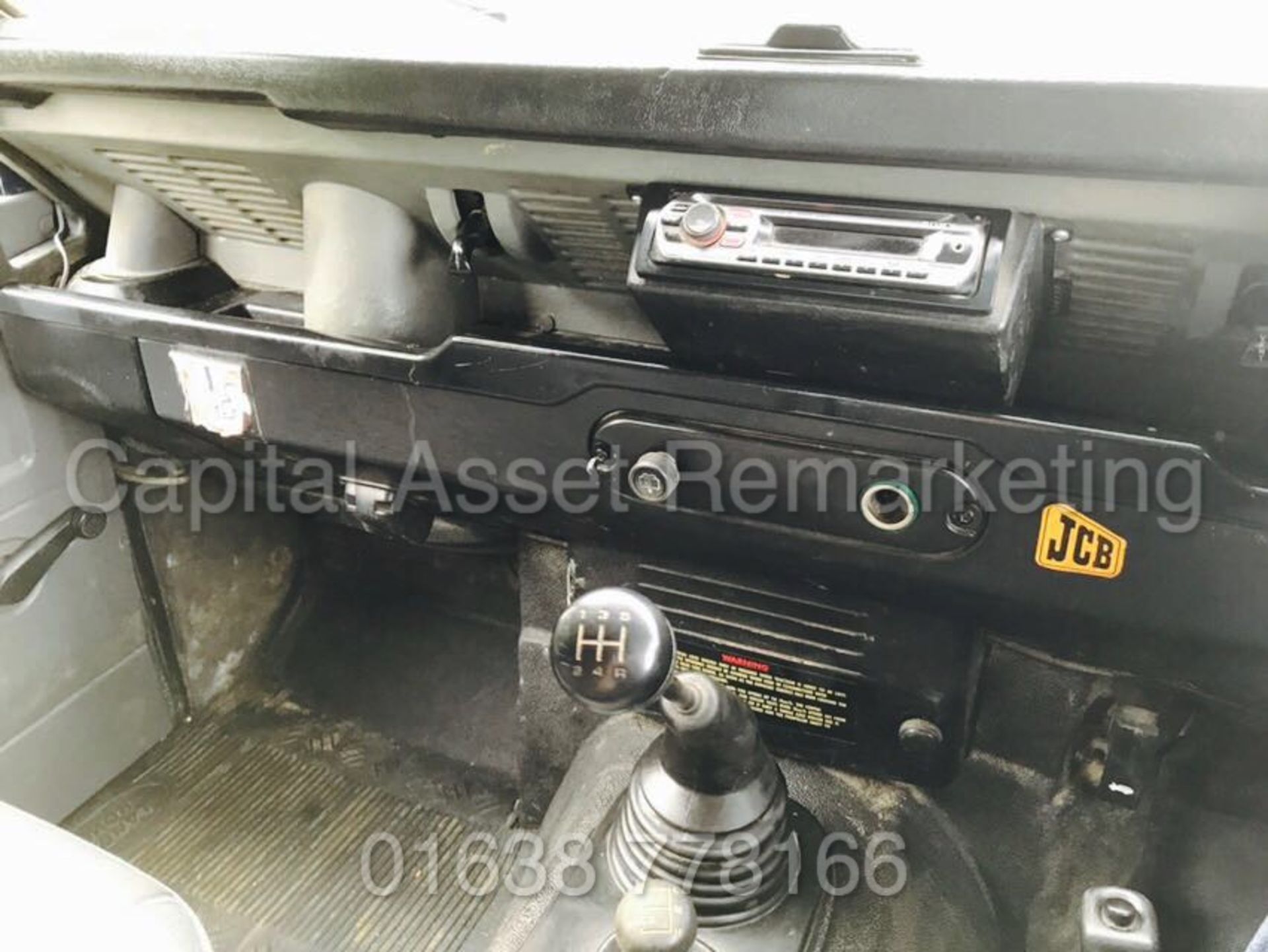 (On Sale) LAND ROVER DEFENDER 110 TD5 'COMMERCIAL' (2000) '2.5 DIESEL - 122 BHP - 5 SPEED' (NO VAT) - Image 14 of 15