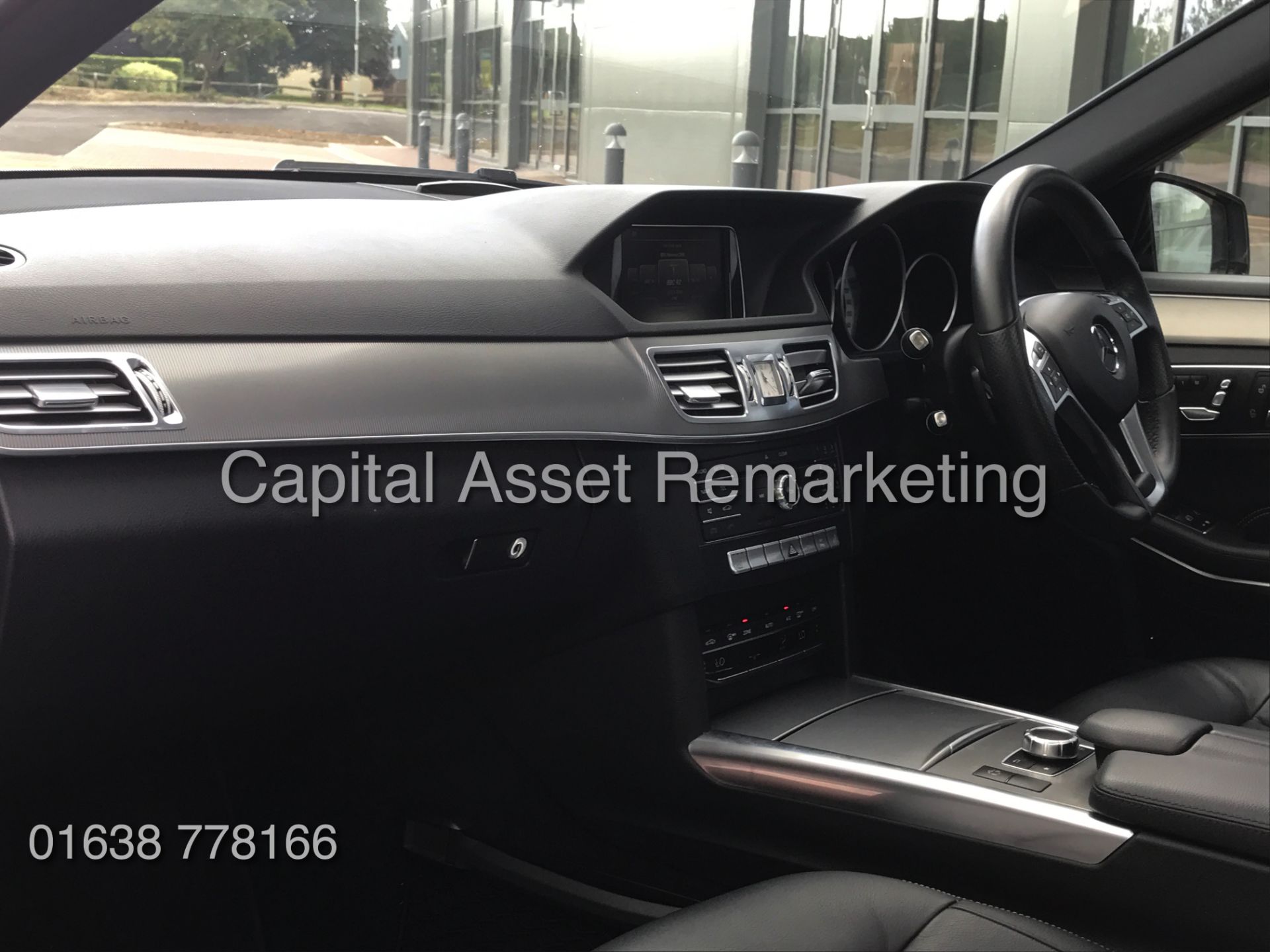 MERCEDES E220d "AMG NIGHT EDITION PREMIUM" 7G (16 REG) LEATHER - PAN ROOF - SAT NAV' **HUGE SPEC** - Image 18 of 26