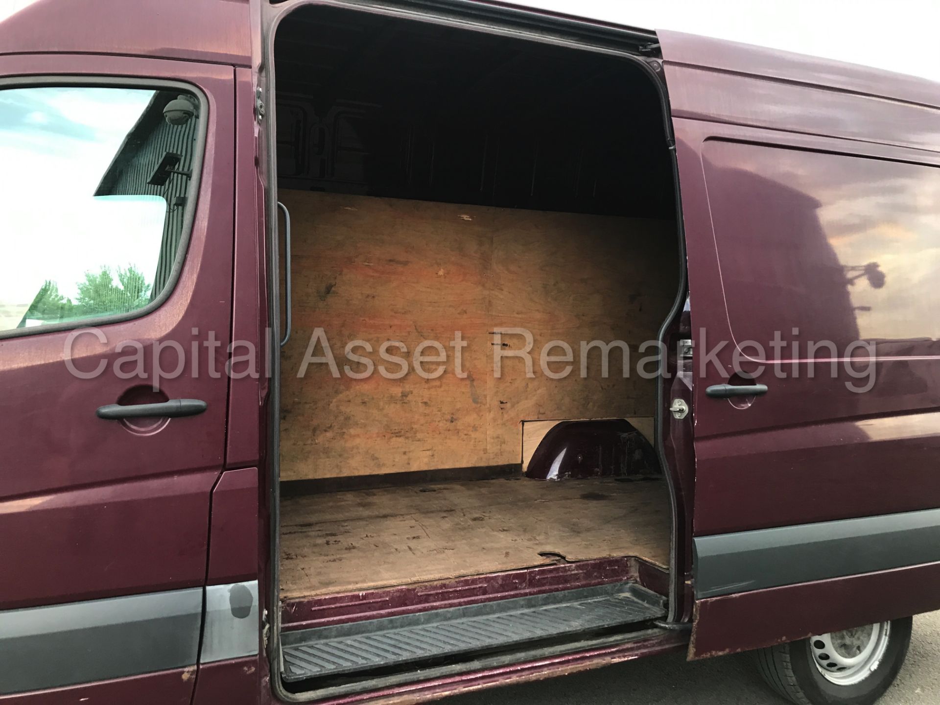 (On Sale) VOLKSWAGEN CRAFTER CR35 'MWB HI-ROOF' (2009) '2.5 TDI - 109 PS - 6 SPEED' **LOW MILES** - Image 17 of 26