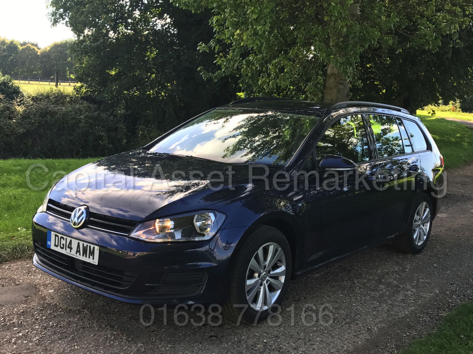 VOLKSWAGEN GOLF 'SE TECH' 5 DOOR ESTATE (2014) 'TDI - MEDIA - A/C - ELEC PACK' *1 OWNER* (65 MPG+) - Image 5 of 31