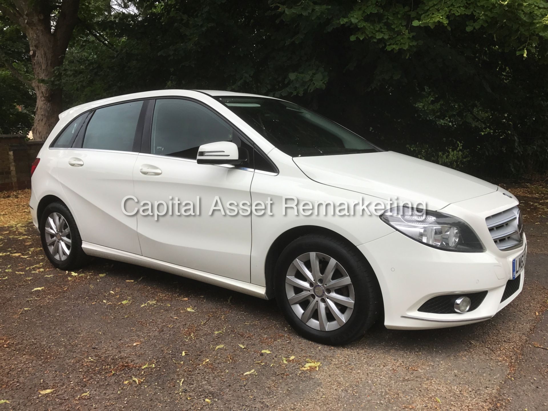 MERCEDES B180CDI "SE - BLUEEFFICIENCY" 1 OWNER FSH (2014 YEAR) SAT NAV-BEST COLOUR COMBO-GREAT SPEC