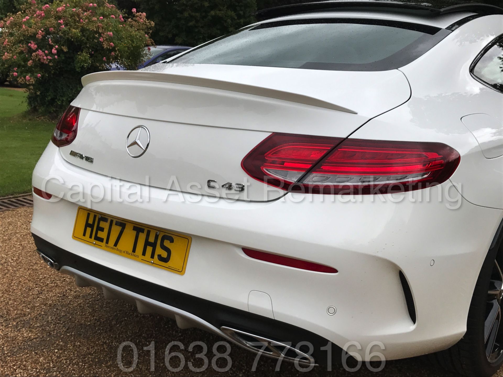 MEREDES-BENZ C43 AMG PREMIUM '4 MATIC' COUPE (2017) '9-G AUTO - LEATHER - SAT NAV' **FULLY LOADED** - Image 16 of 57
