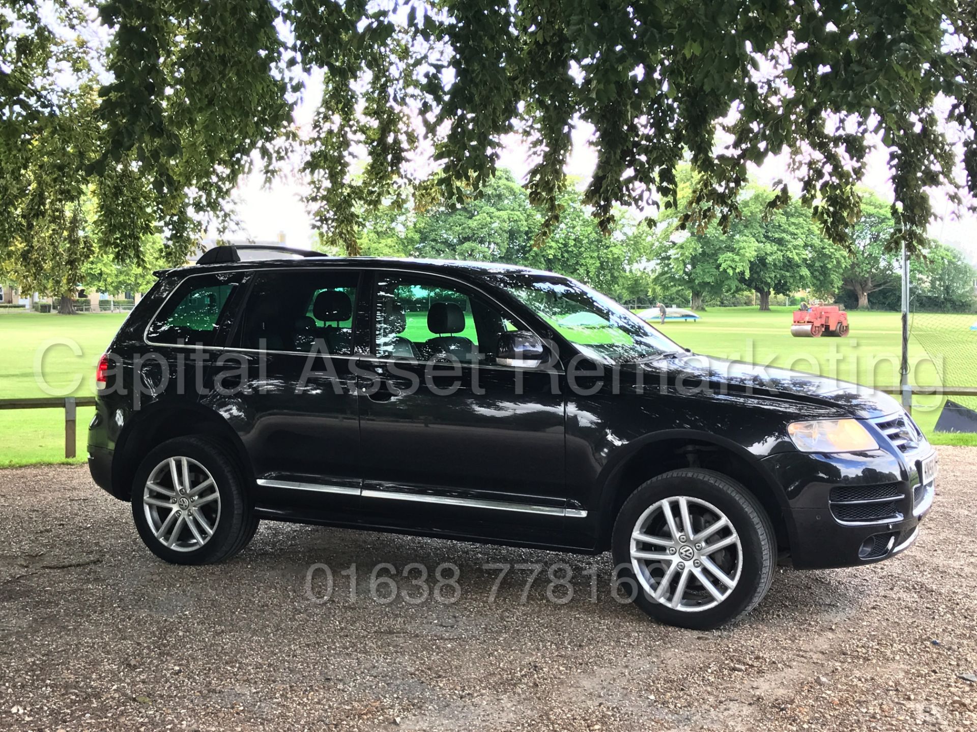 VOLKSWAGEN TOUAREG 'ALTITUDE' (2007 MODEL) '3.0 V6 TDI - AUTO - LEATHER - SAT NAV' * (NO VAT) - Image 10 of 28