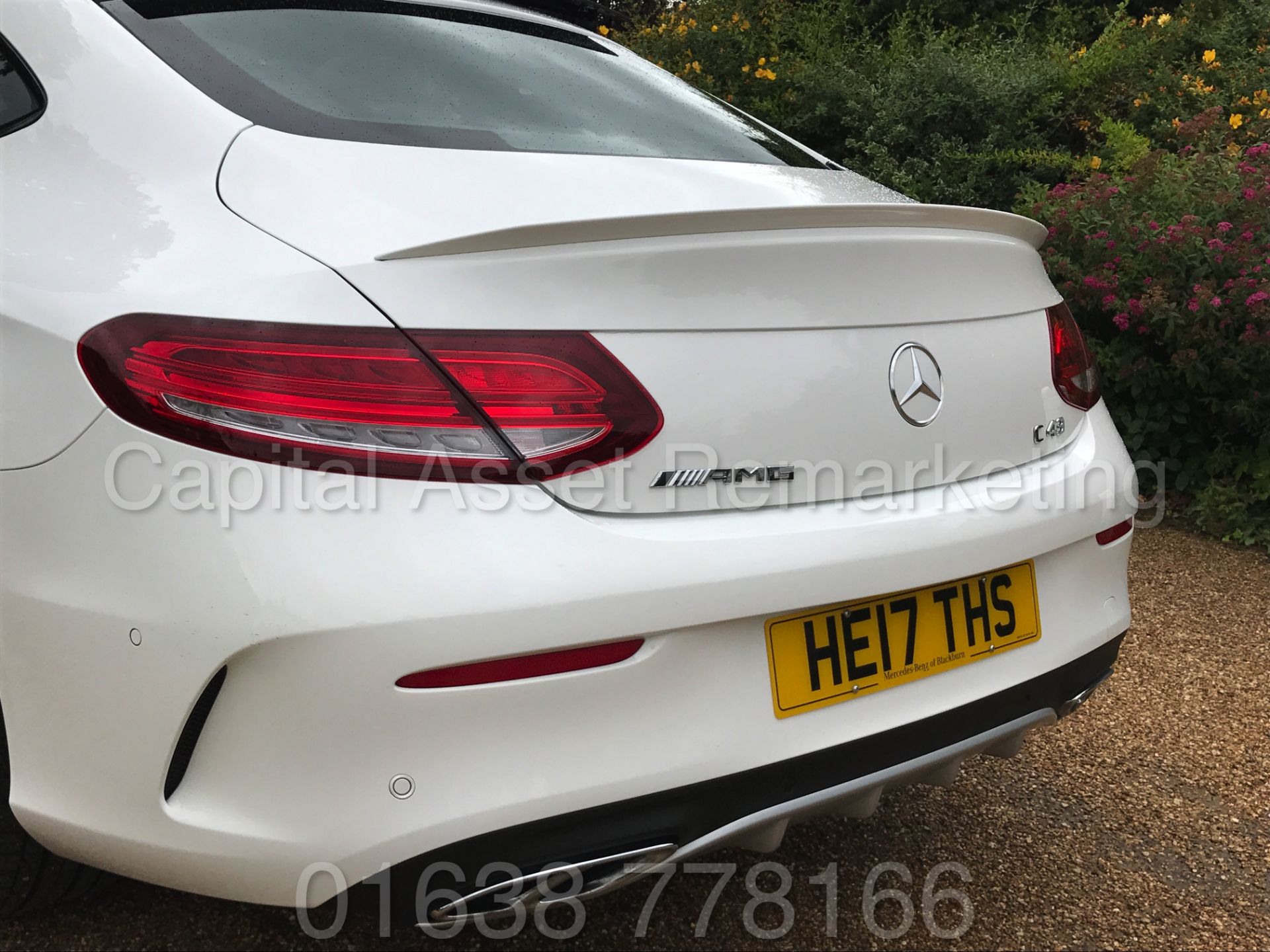MEREDES-BENZ C43 AMG PREMIUM '4 MATIC' COUPE (2017) '9-G AUTO - LEATHER - SAT NAV' **FULLY LOADED** - Image 12 of 57
