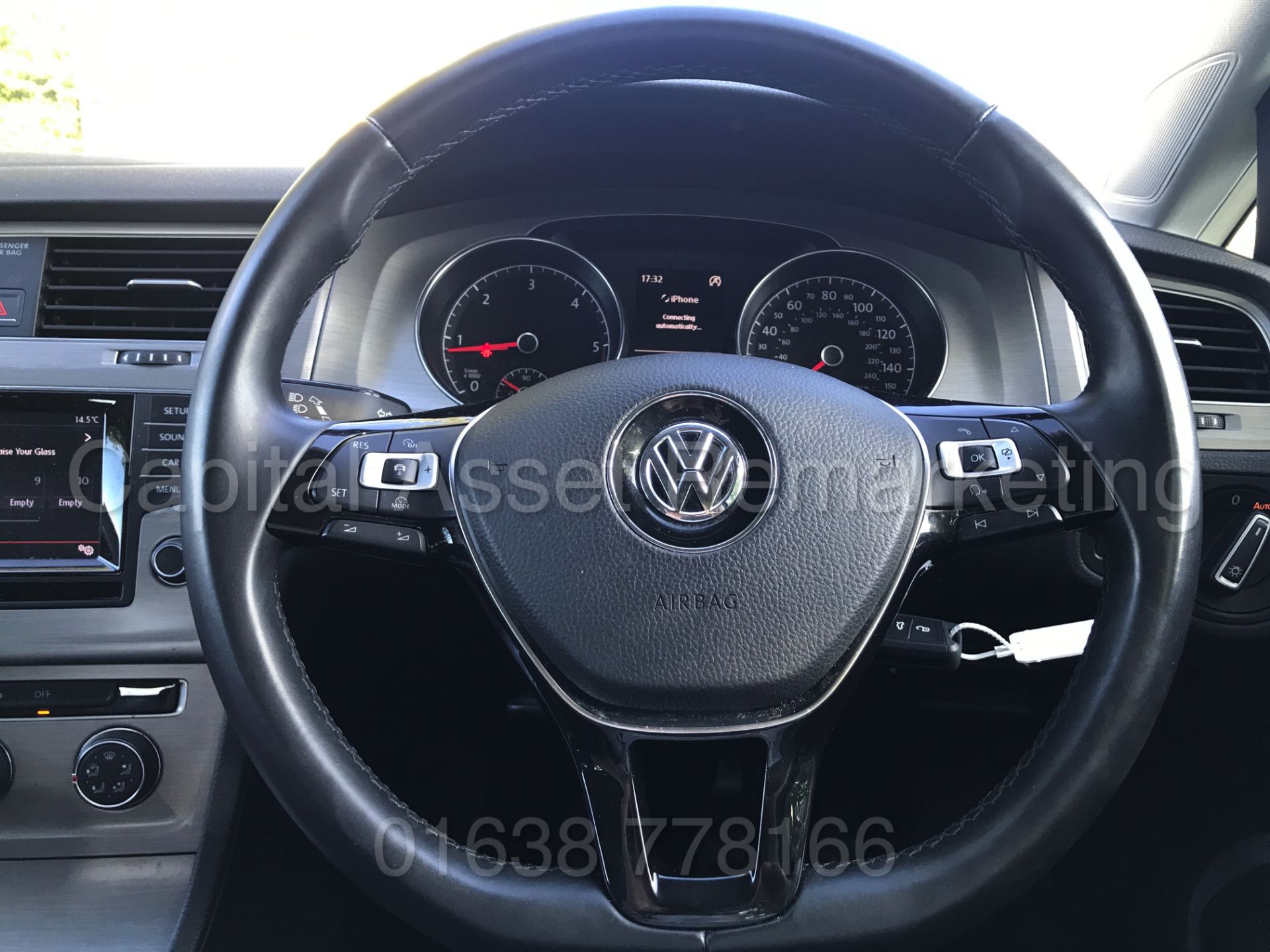 VOLKSWAGEN GOLF 'SE TECH' 5 DOOR ESTATE (2014) 'TDI - MEDIA - A/C - ELEC PACK' *1 OWNER* (65 MPG+) - Image 27 of 31