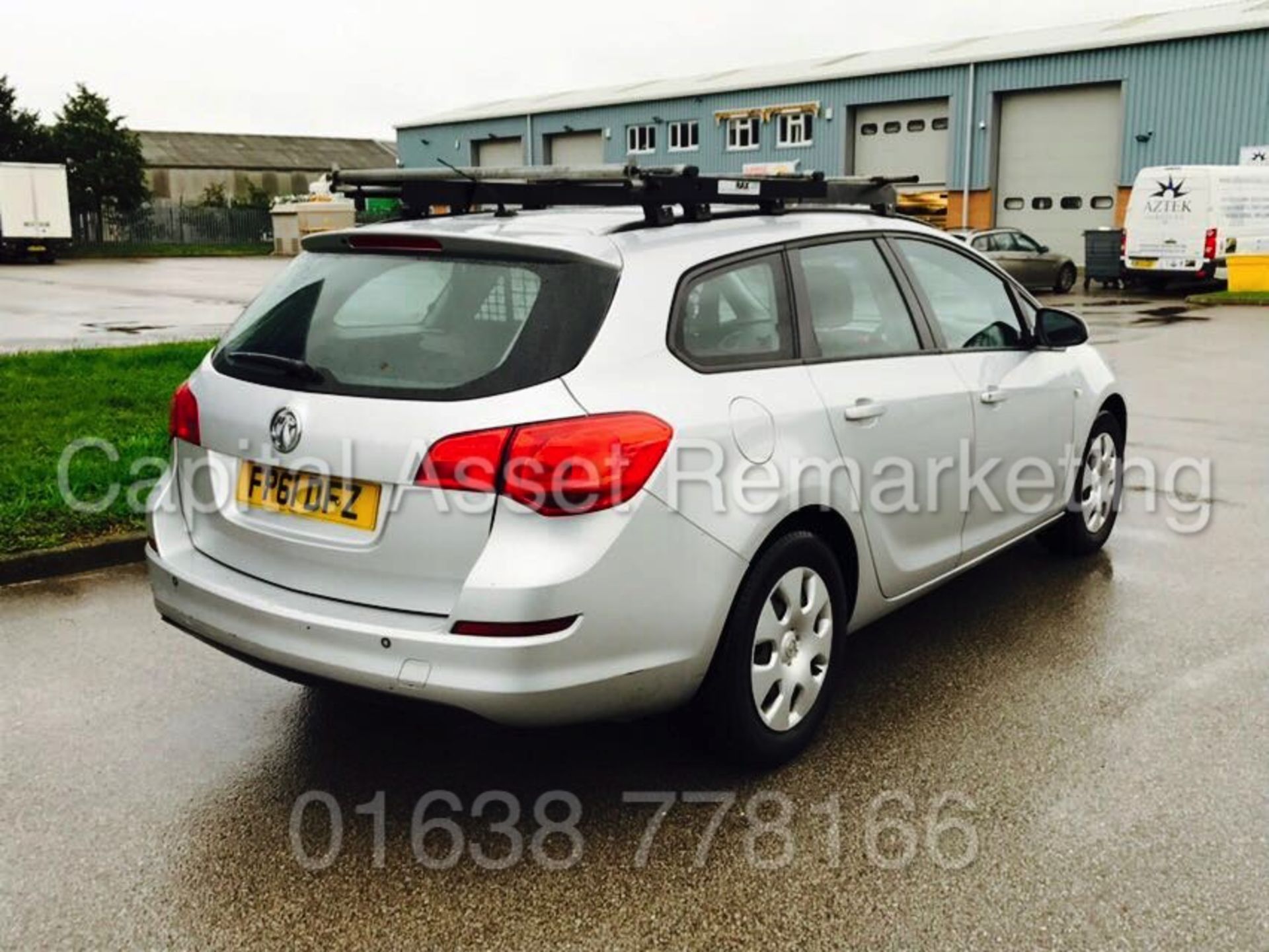 (On Sale) VAUXHALL ASTRA 'EXCLUSIVE' (2012 MODEL) '1.7 CDTI - ECOFLEX - 6 SPEED' *AIR CON* (1 OWNER) - Image 7 of 17