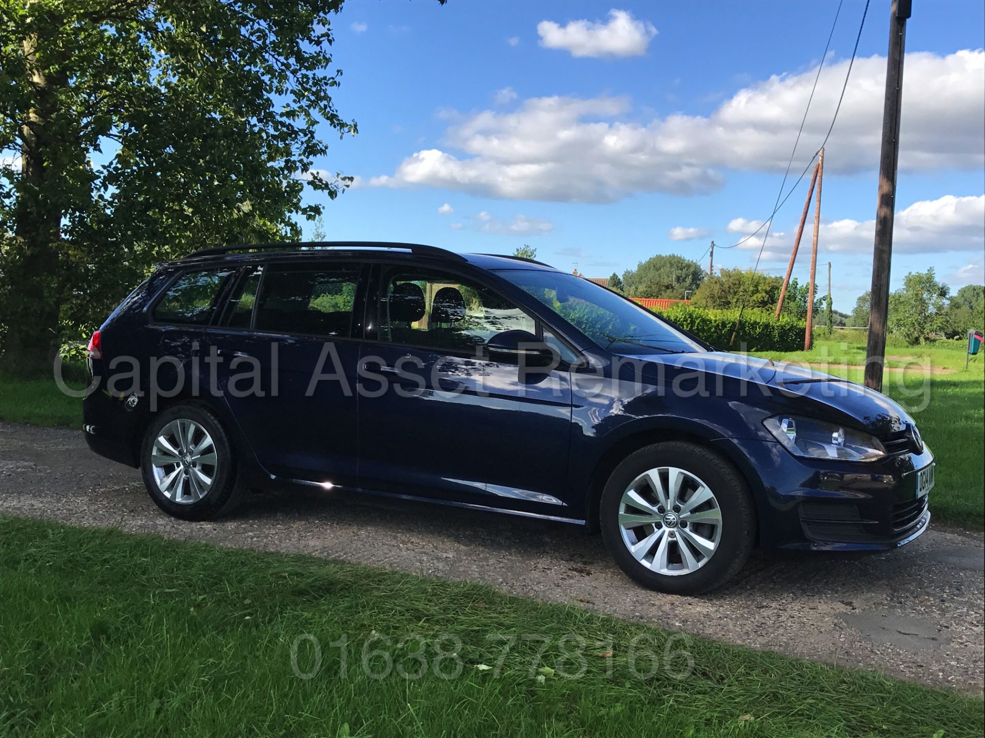 VOLKSWAGEN GOLF 'SE TECH' 5 DOOR ESTATE (2014) 'TDI - MEDIA - A/C - ELEC PACK' *1 OWNER* (65 MPG+) - Image 10 of 31