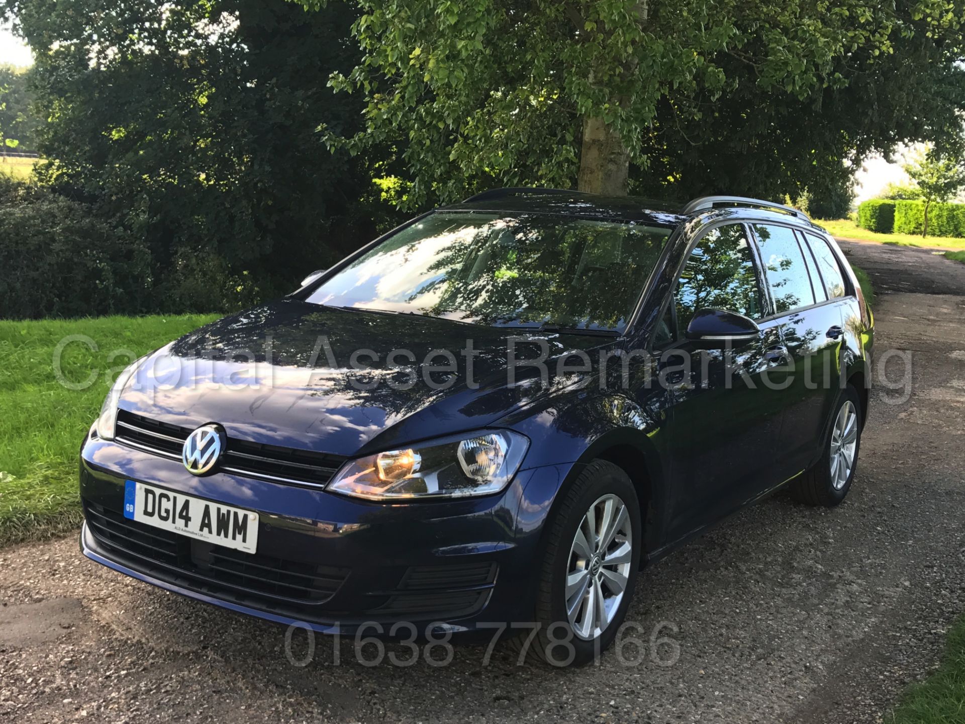 VOLKSWAGEN GOLF 'SE TECH' 5 DOOR ESTATE (2014) 'TDI - MEDIA - A/C - ELEC PACK' *1 OWNER* (65 MPG+) - Image 4 of 31