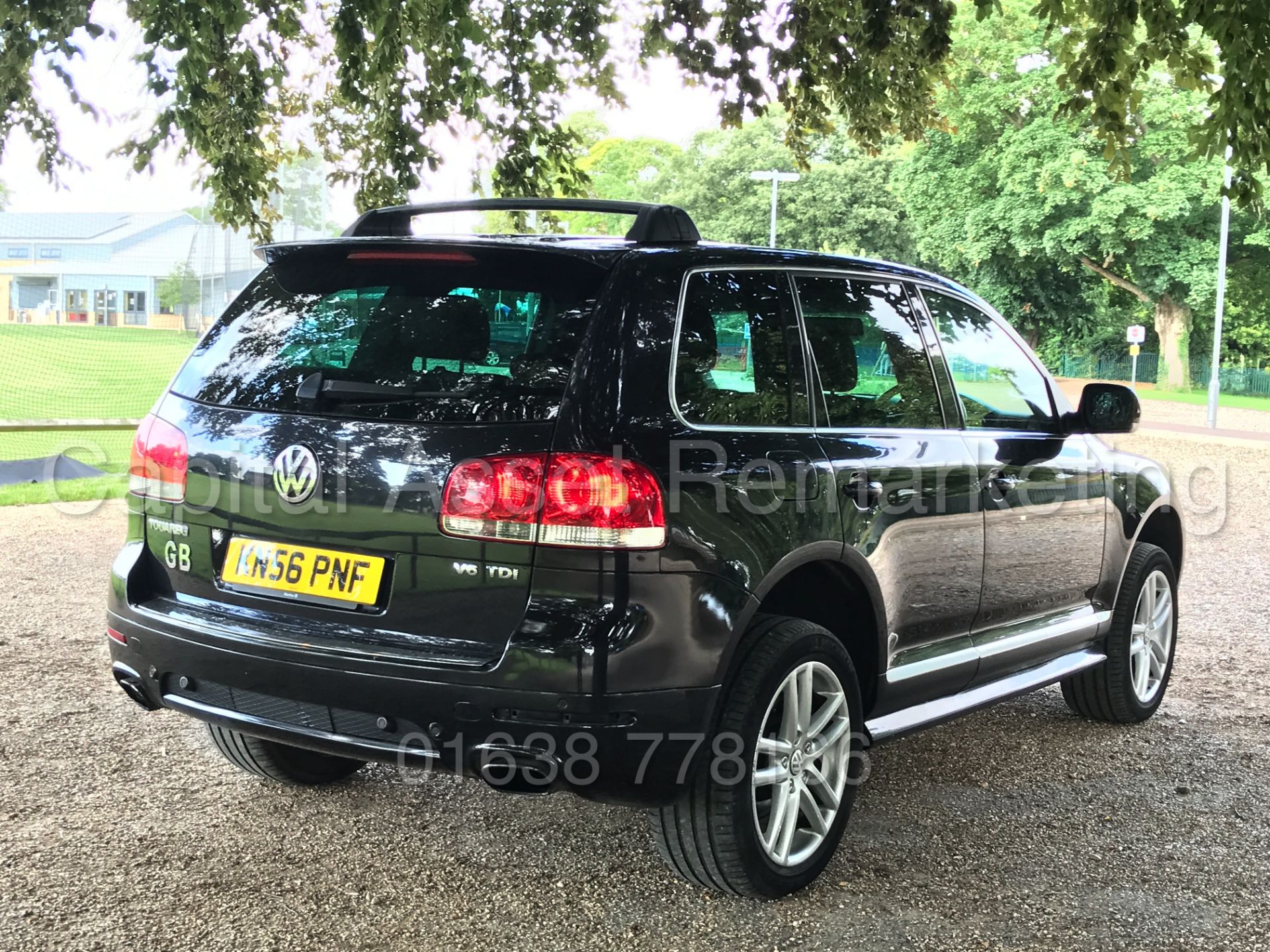 VOLKSWAGEN TOUAREG 'ALTITUDE' (2007 MODEL) '3.0 V6 TDI - AUTO - LEATHER - SAT NAV' * (NO VAT) - Image 9 of 28