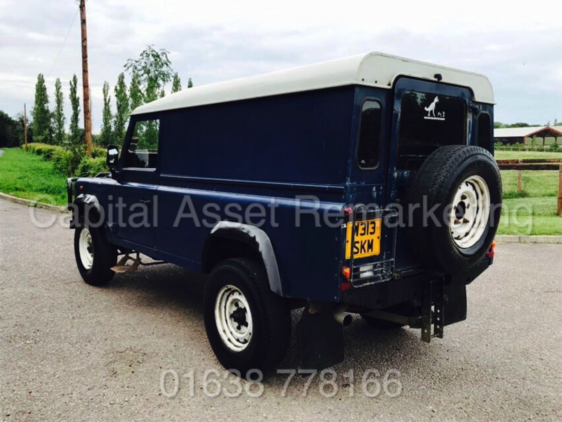 (On Sale) LAND ROVER DEFENDER 110 TD5 'COMMERCIAL' (2000) '2.5 DIESEL - 122 BHP - 5 SPEED' (NO VAT) - Image 2 of 15