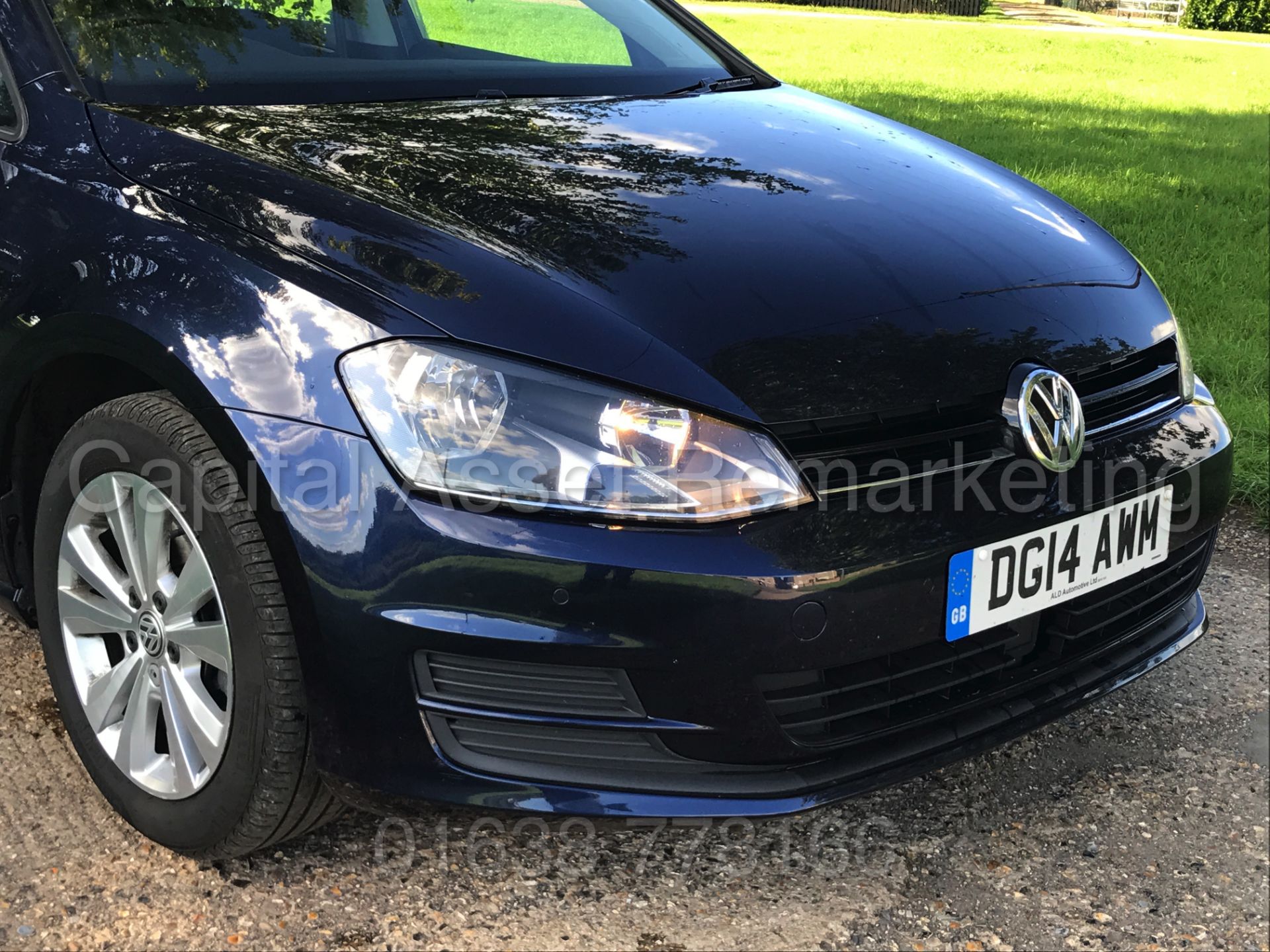 VOLKSWAGEN GOLF 'SE TECH' 5 DOOR ESTATE (2014) 'TDI - MEDIA - A/C - ELEC PACK' *1 OWNER* (65 MPG+) - Image 11 of 31