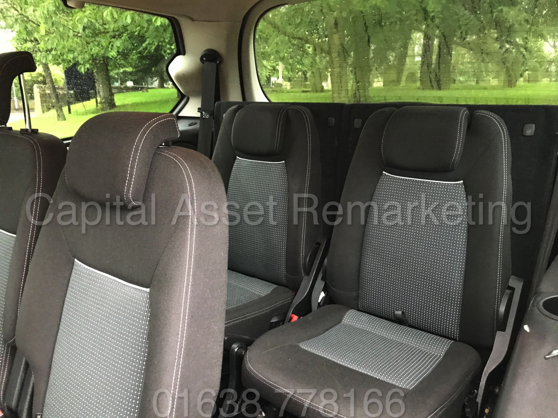 FORD GALAXY 'ZETEC' 7 SEATER MPV (2013 - 13 REG) '2.0 TDCI - 140 BHP - POWER SHIFT' **AIR CON** - Image 15 of 26