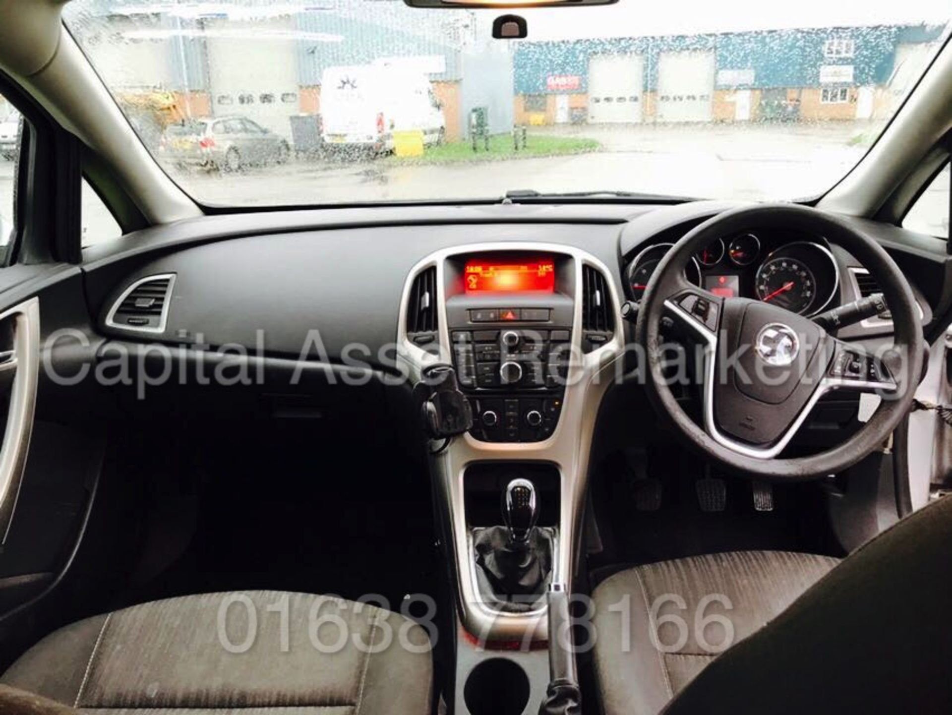 (On Sale) VAUXHALL ASTRA 'EXCLUSIVE' (2012 MODEL) '1.7 CDTI - ECOFLEX - 6 SPEED' *AIR CON* (1 OWNER) - Image 14 of 17