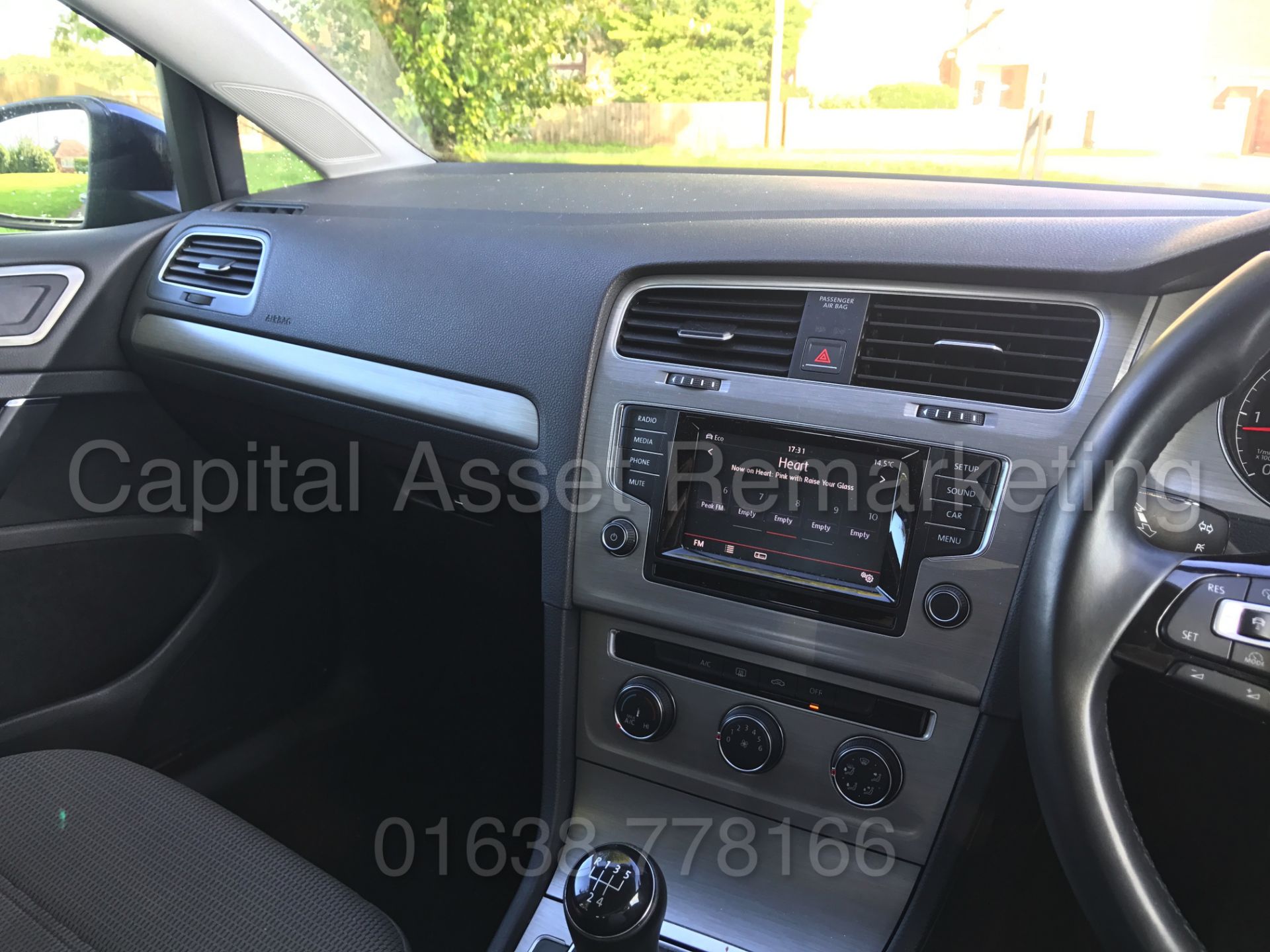 VOLKSWAGEN GOLF 'SE TECH' 5 DOOR ESTATE (2014) 'TDI - MEDIA - A/C - ELEC PACK' *1 OWNER* (65 MPG+) - Image 22 of 31