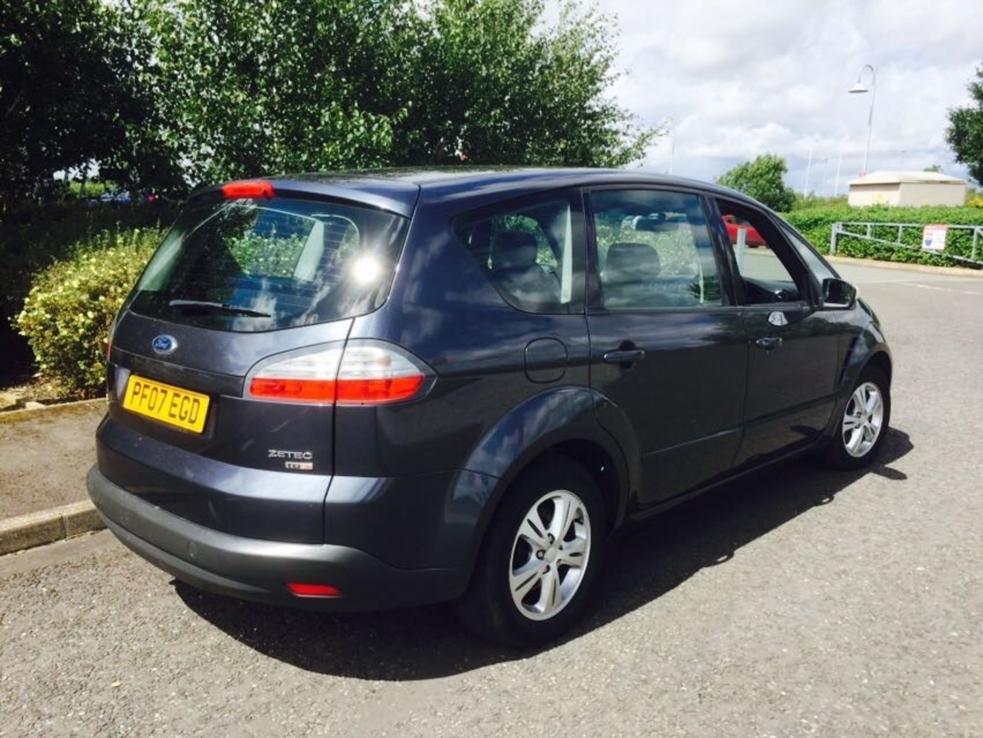 On Sale FORD S MAX 2.0 TDCI "ZETEC" 7 SEATER MPV - NEW SHAPE - ONLY 88K MILES - AIR CON - ELEC PACK - Image 5 of 16