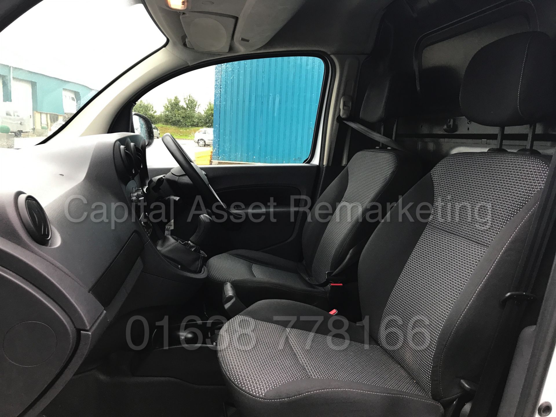 MERCEDES-BENZ CITAN 109 CDI LWB (2015 MODEL) '1.5 CDI - 90 BHP' (1 COMPANY OWNER FROM NEW) - Image 13 of 25