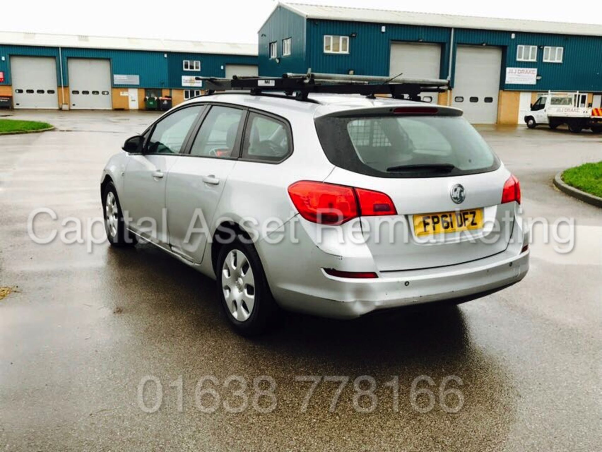 (On Sale) VAUXHALL ASTRA 'EXCLUSIVE' (2012 MODEL) '1.7 CDTI - ECOFLEX - 6 SPEED' *AIR CON* (1 OWNER) - Image 5 of 17