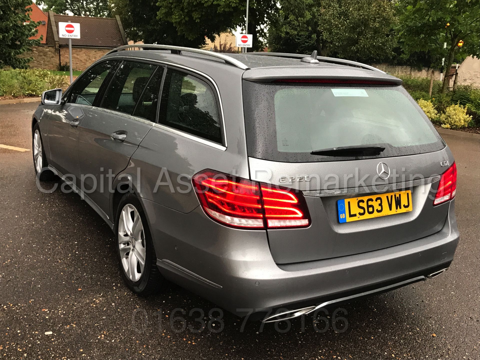 MERCEDES-BENZ E220 CDI '5 DOOR ESTATE' (2014 MODEL) '7G TRONIC - LEATHER - SAT NAV - STOP / START' - Image 4 of 30