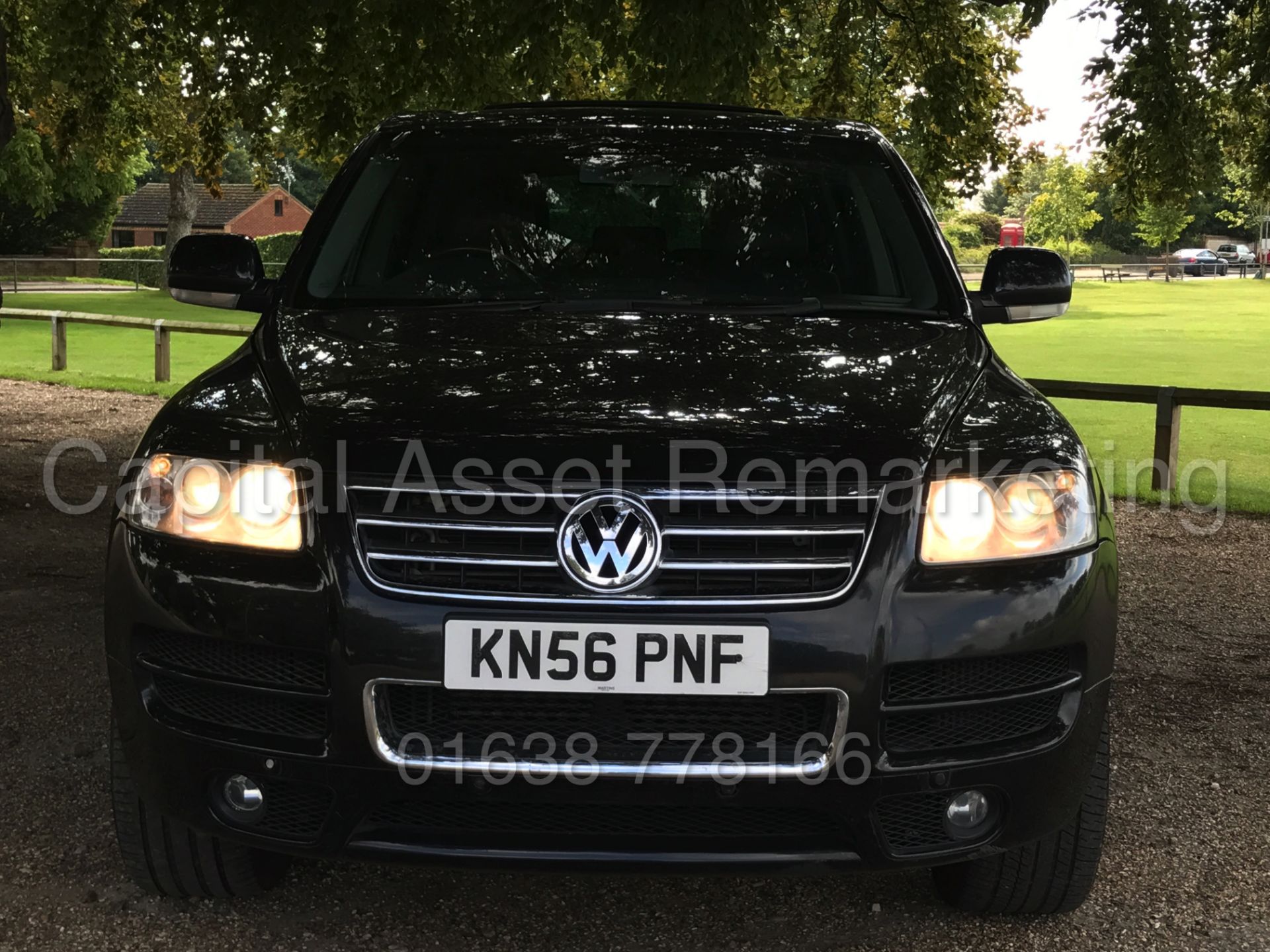 VOLKSWAGEN TOUAREG 'ALTITUDE' (2007 MODEL) '3.0 V6 TDI - AUTO - LEATHER - SAT NAV' * (NO VAT) - Image 3 of 28