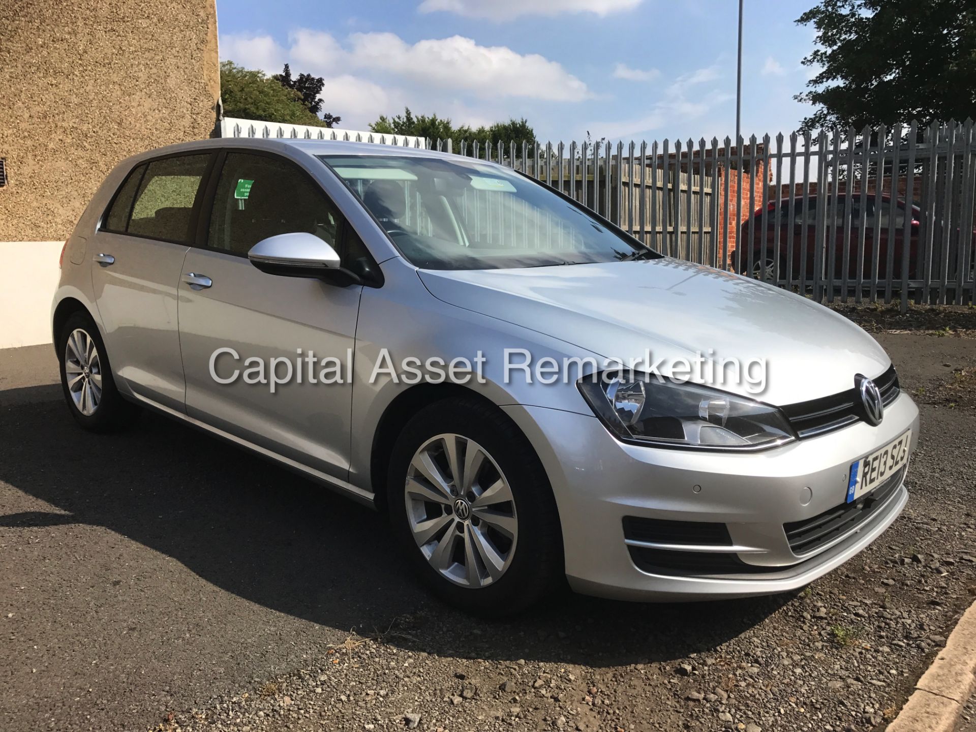 VOLKSWAGEN GOLF TDI "SE TECH" NEW SHAPE - 13 REG - 1 OWNER - AIR CON - FSH - GREAT SPEC - LOOK!!! - Image 3 of 24