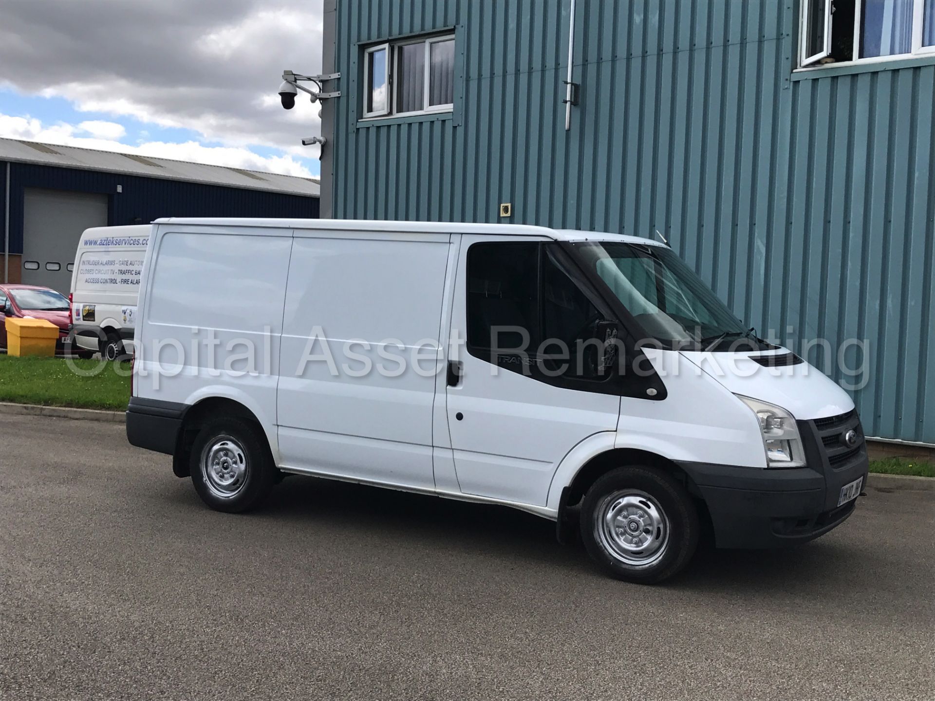 (On Sale) FORD TRANSIT 85 T260S FWD (2010 - 10 REG) '2.2 TDCI - SWB - 85 PS - 5 SPEED' (NO VAT) - Image 10 of 22