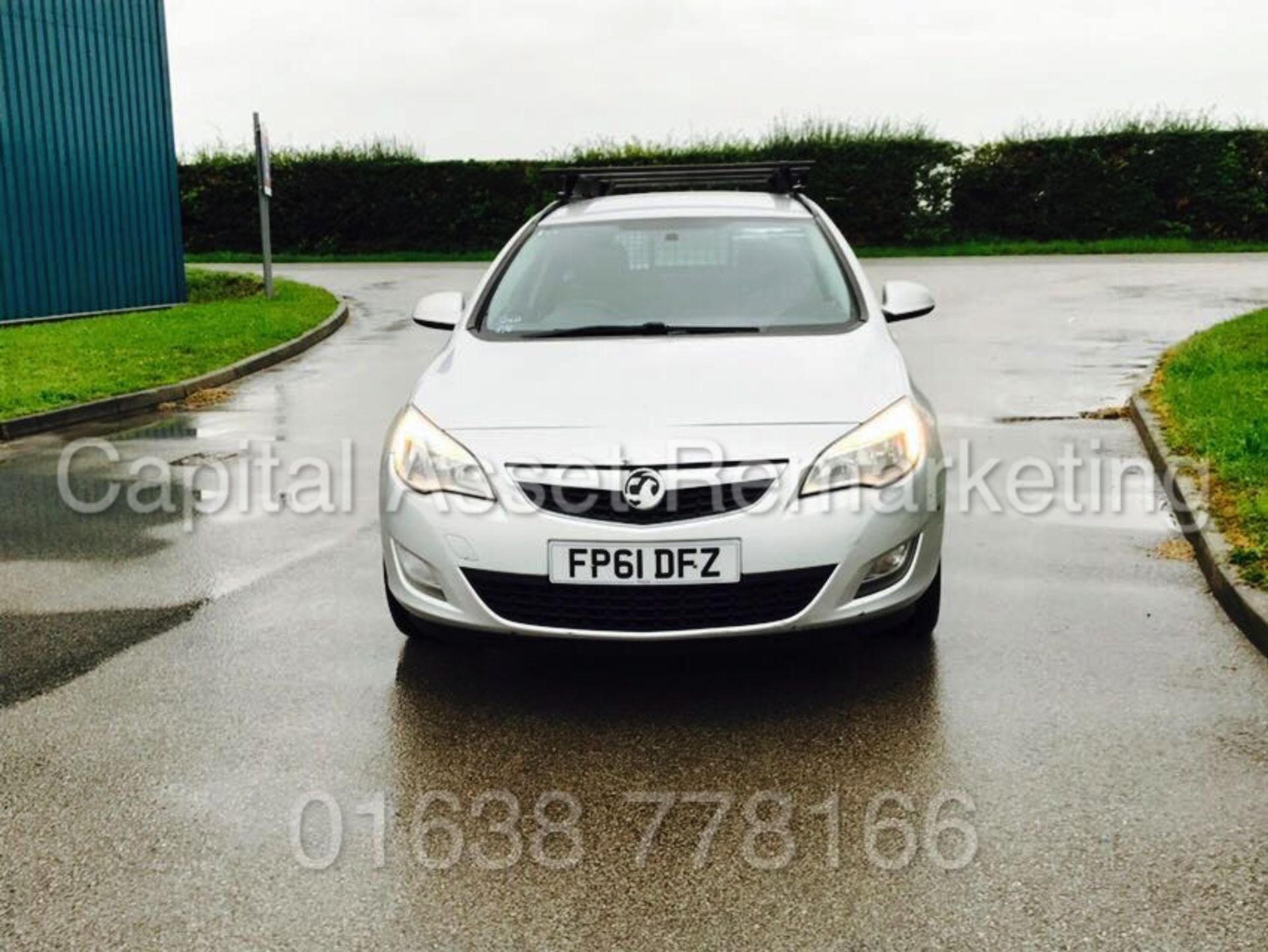 (On Sale) VAUXHALL ASTRA 'EXCLUSIVE' (2012 MODEL) '1.7 CDTI - ECOFLEX - 6 SPEED' *AIR CON* (1 OWNER) - Image 2 of 17