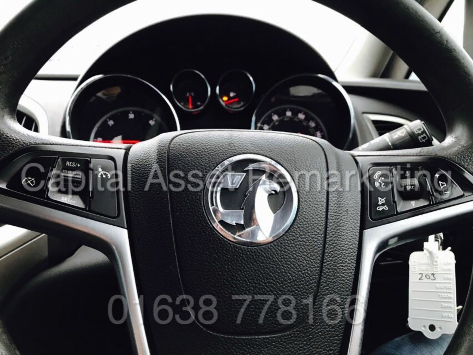 (On Sale) VAUXHALL ASTRA 'EXCLUSIVE' (2012 MODEL) '1.7 CDTI - ECOFLEX - 6 SPEED' *AIR CON* (1 OWNER) - Image 15 of 17