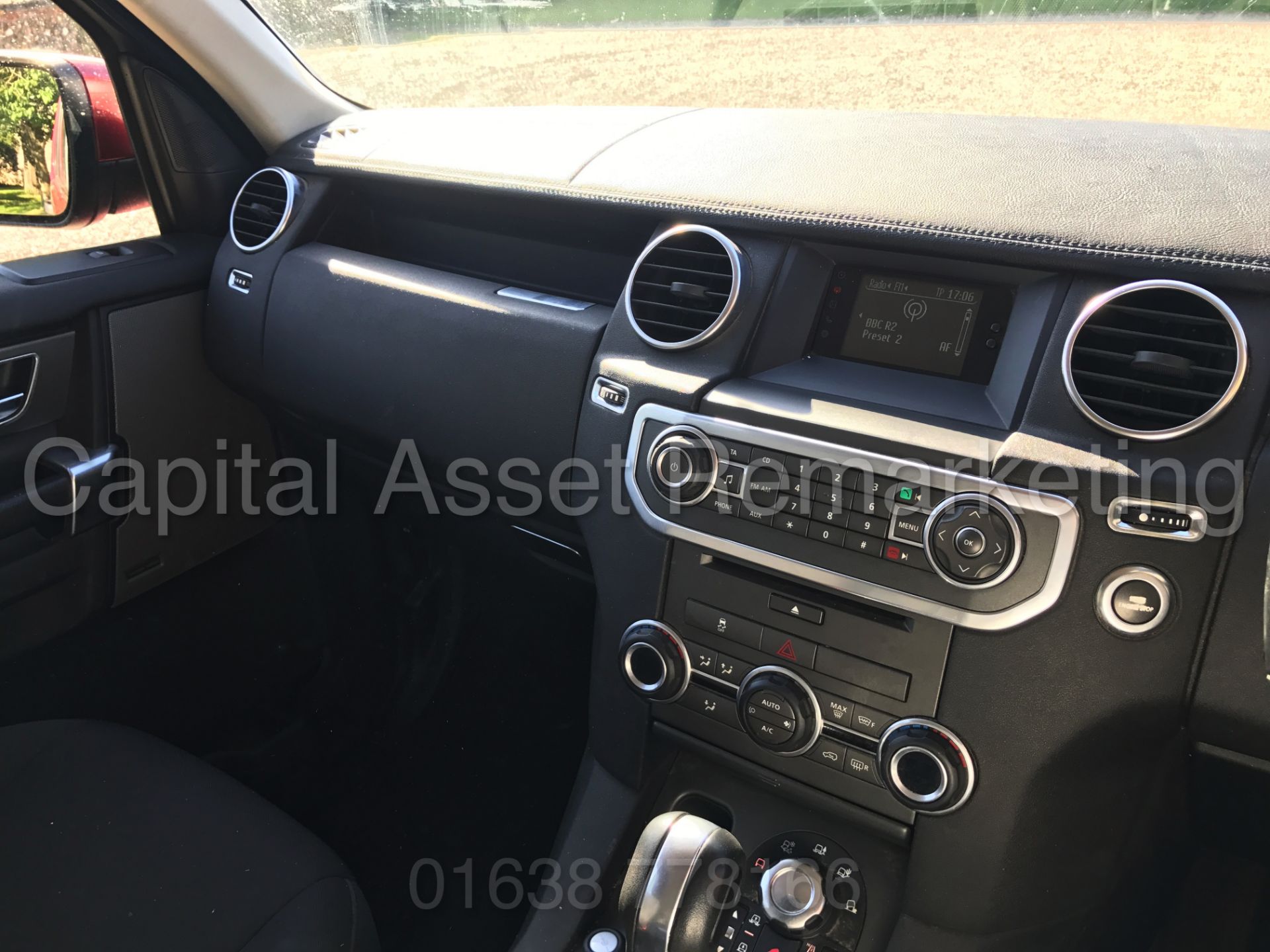 (On Sale) LAND ROVER DISCOVERY 4 (2011 MODEL) '3.0 SDV6 - 245 BHP - AUTO TIP TRONIC - 7 SEATER' - Bild 24 aus 31