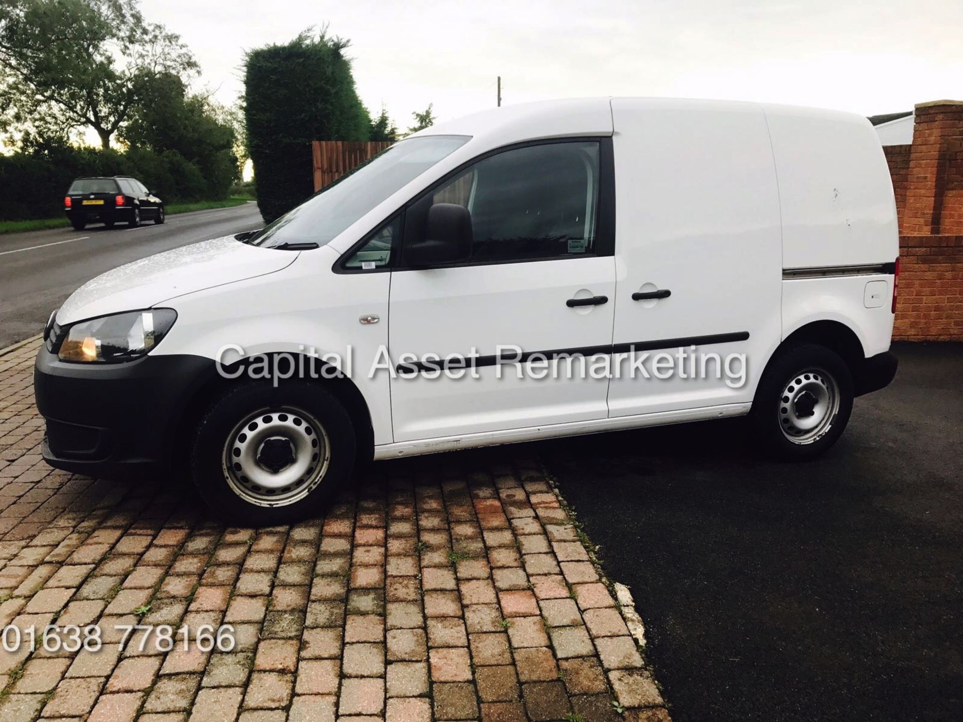 VOLKSWAGEN CADDY 1.6TDI (102) 2015 MODEL - 1 OWNER FROM NEW - SLD - NEW SHAPE!! - LOOK - WOW!! - Image 4 of 14